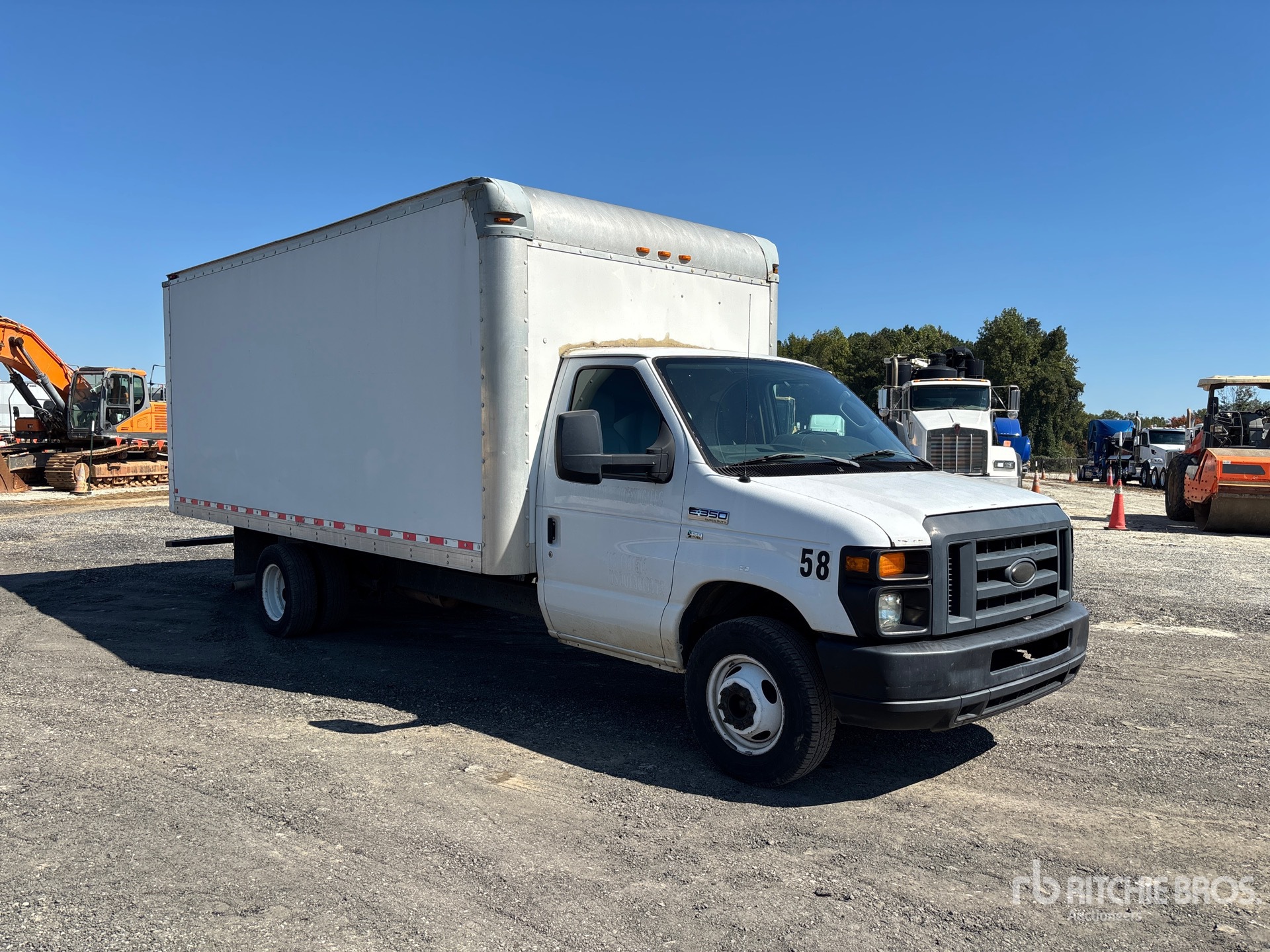2015 Ford E-350