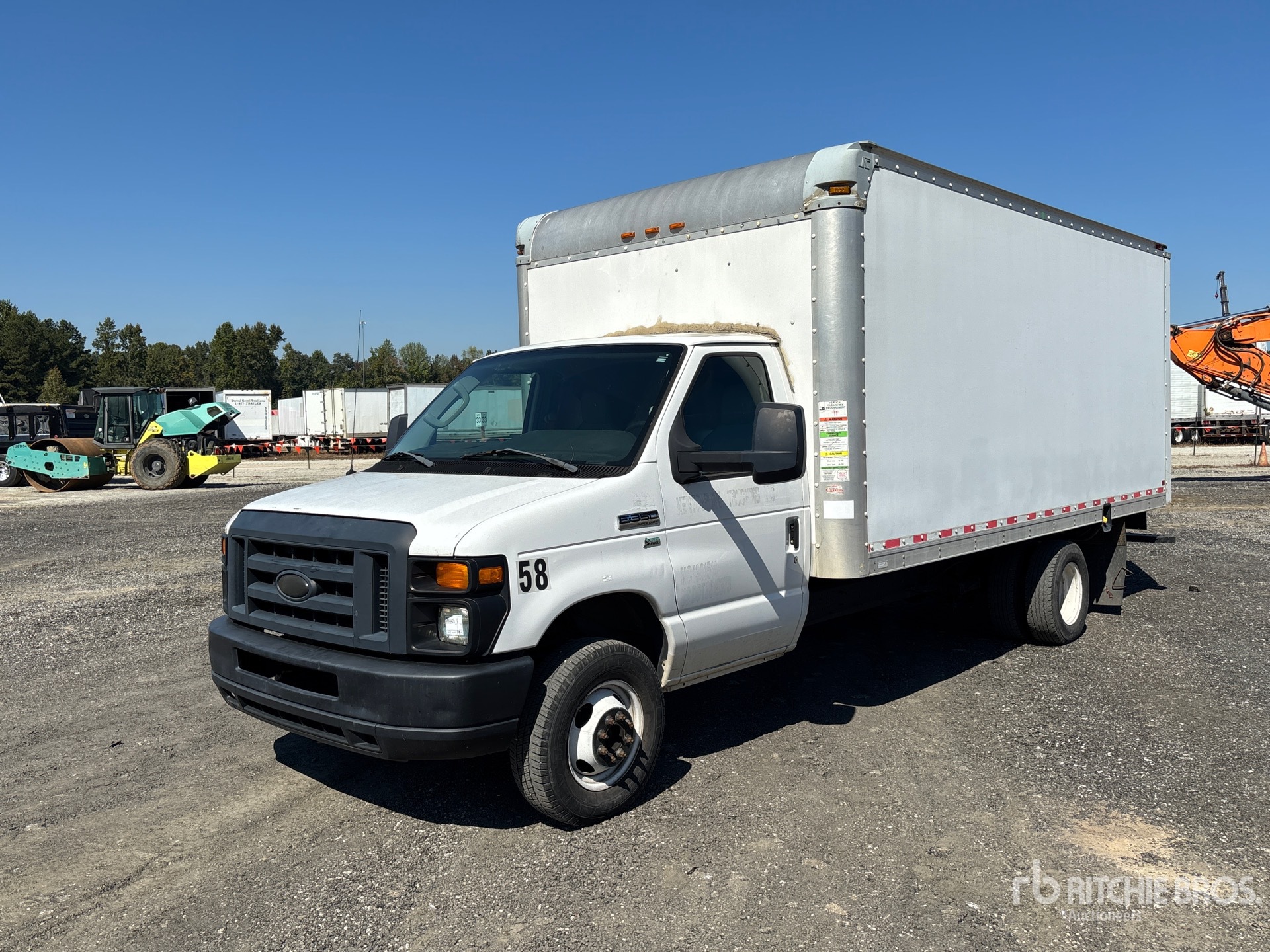 Photo of 2015 Ford E-350