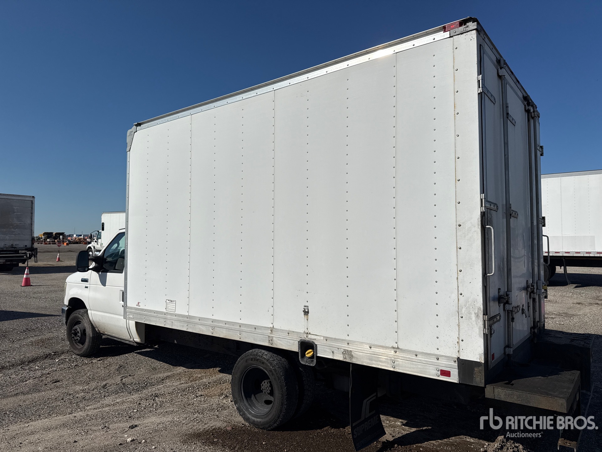 2011 Ford E-350