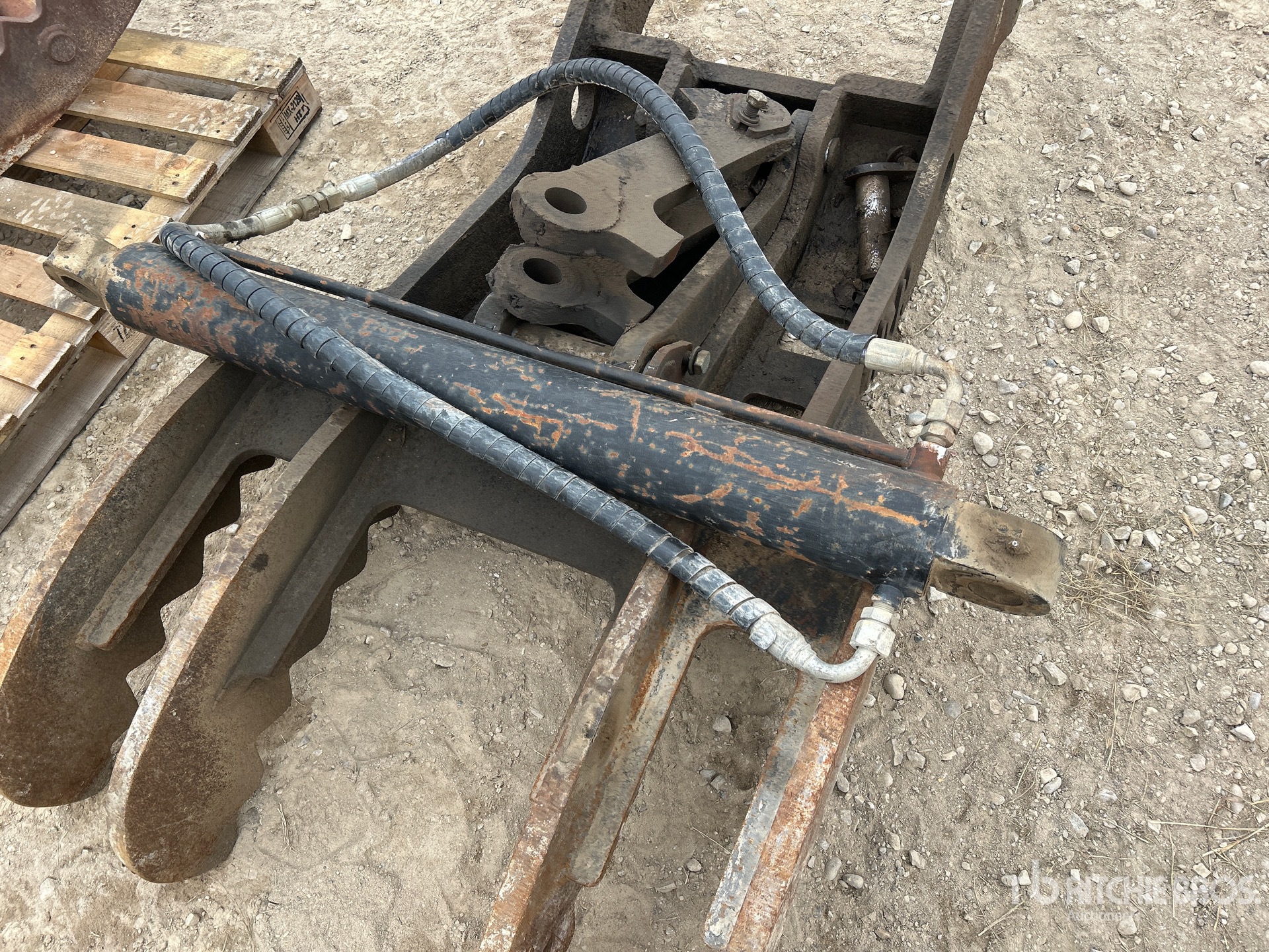 H&H 72 in Hydraulic