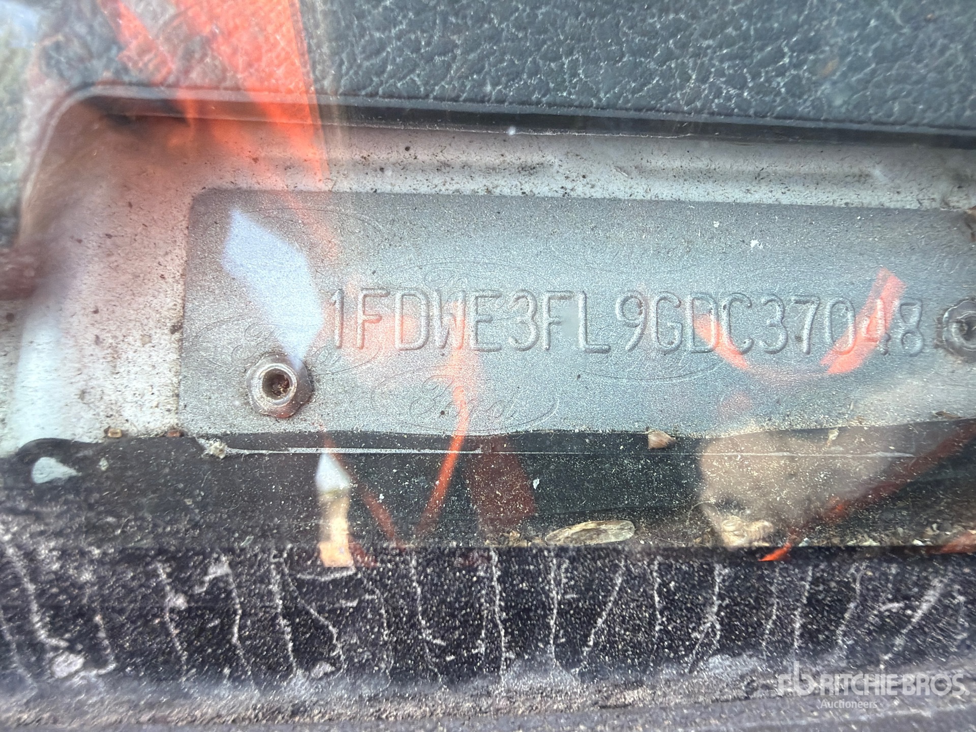 2016 Ford E-350
