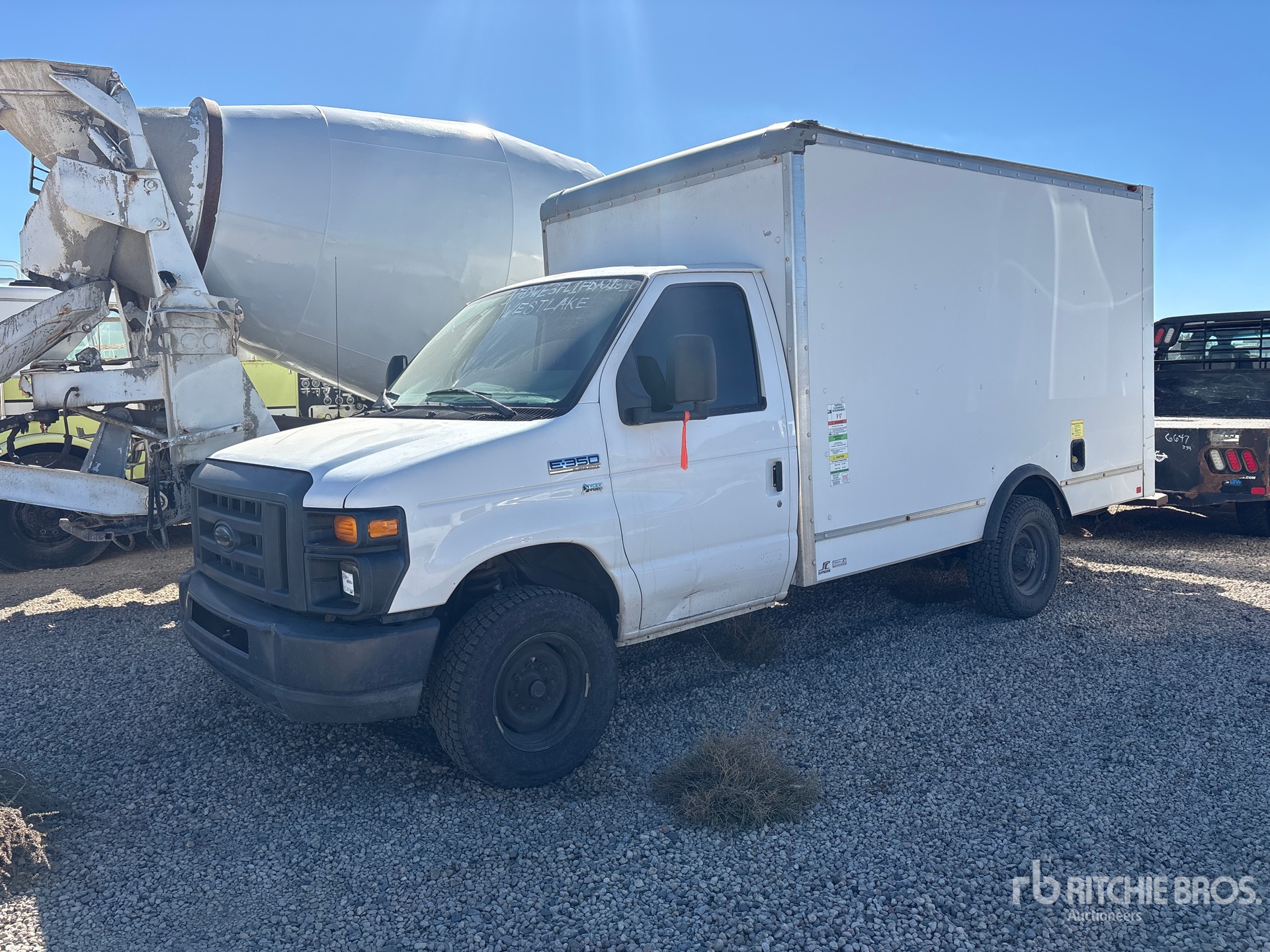 Photo of 2015 Ford E-350