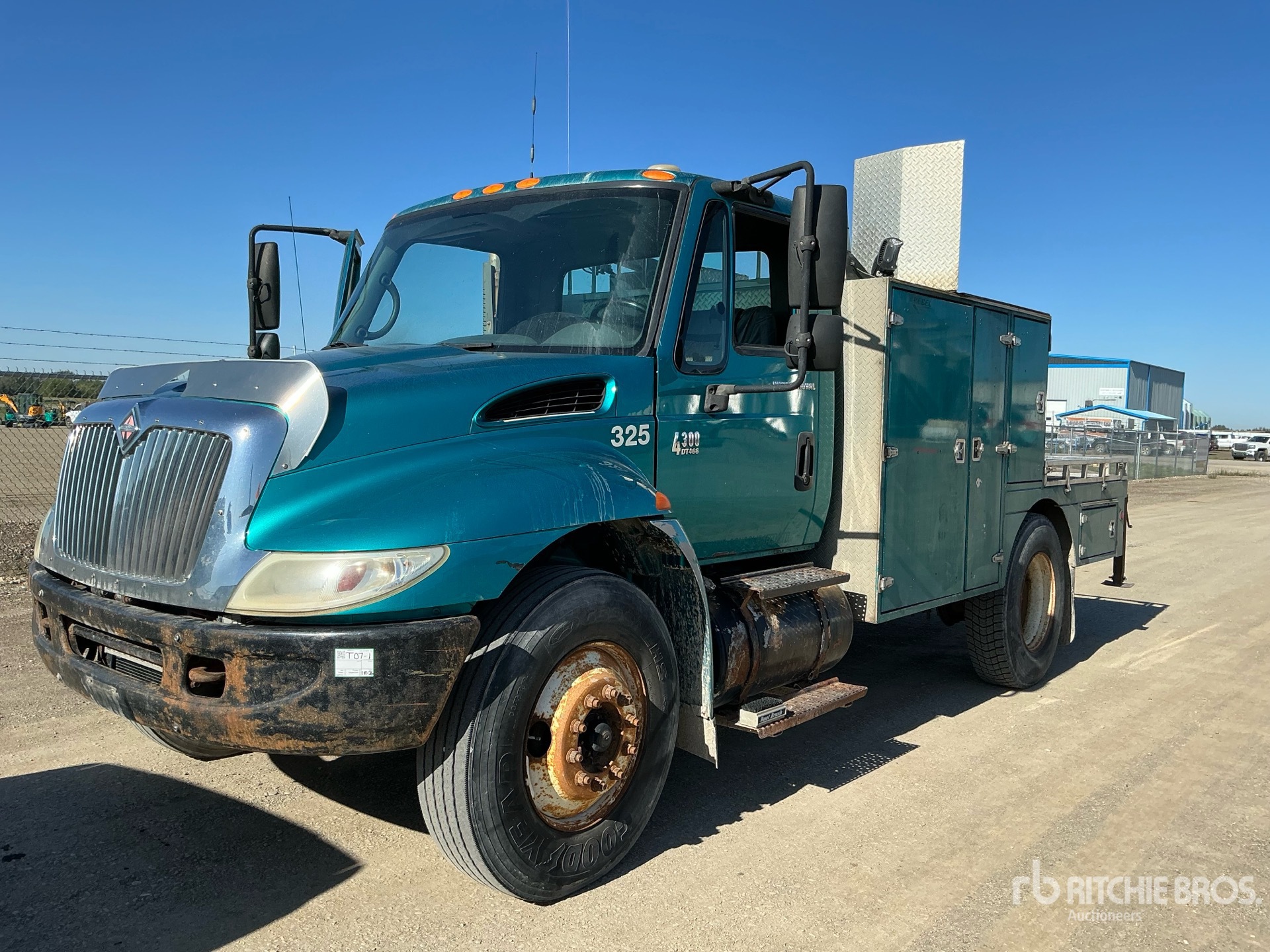 Photo of 2006 International 4300
