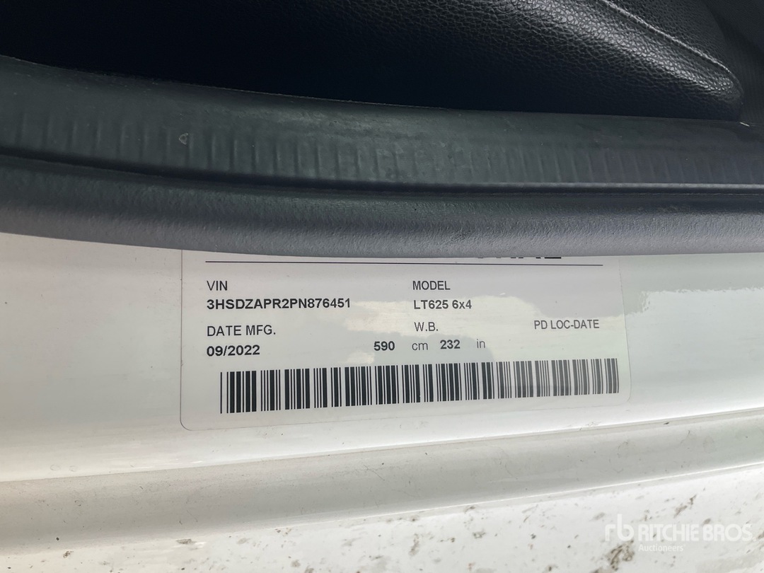 2023 International LT625