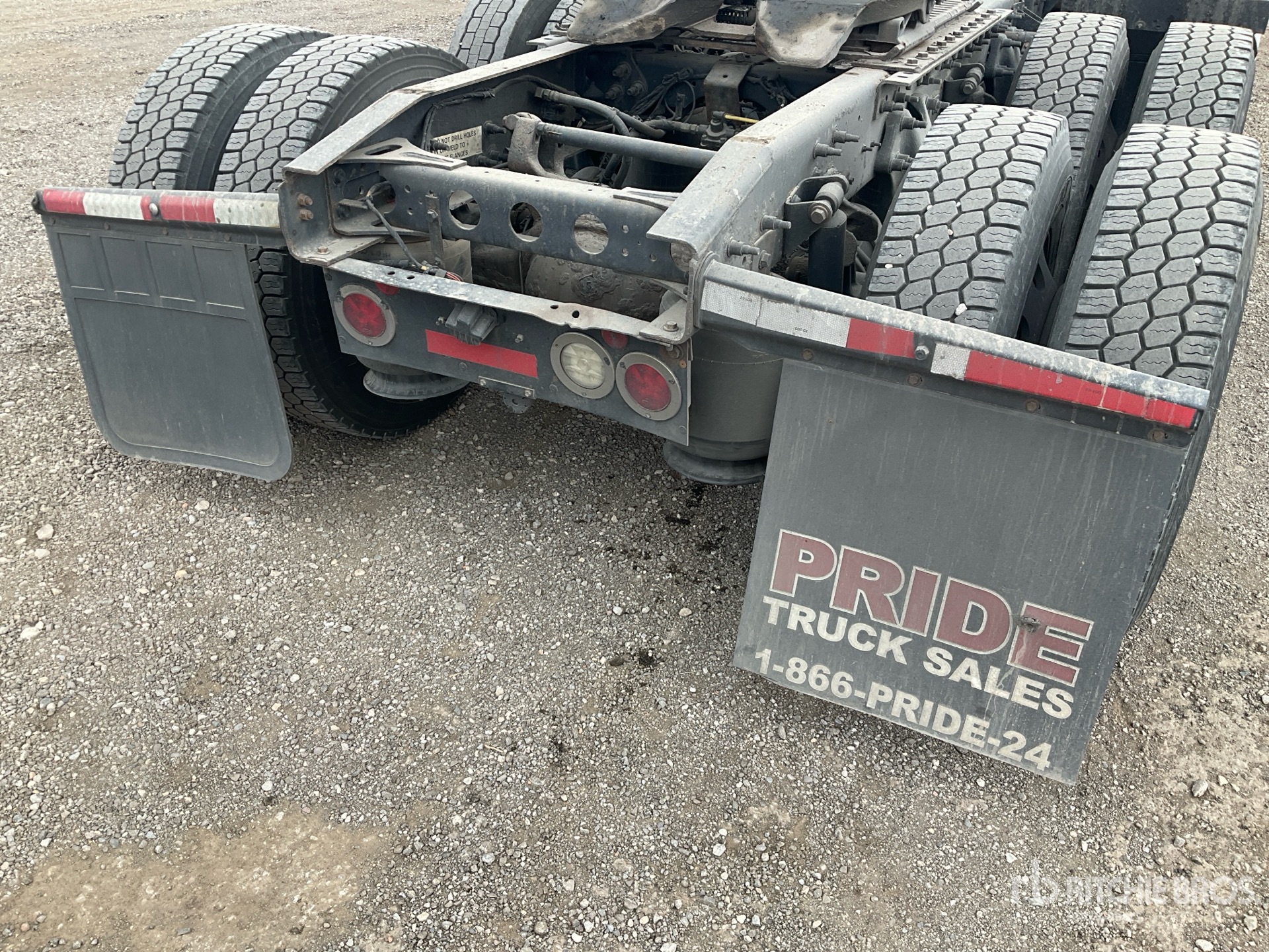 2023 International LT625