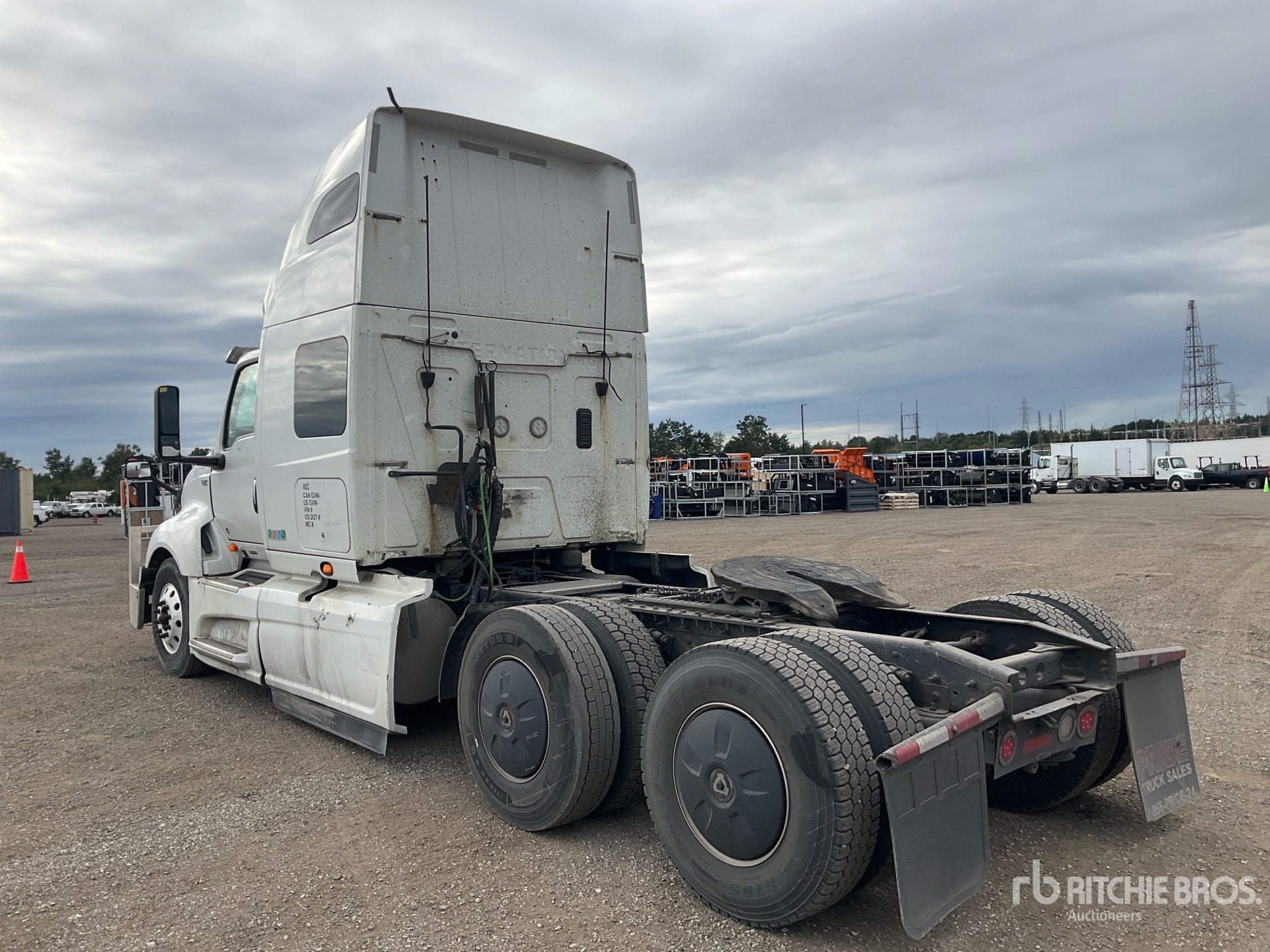 2023 International LT625