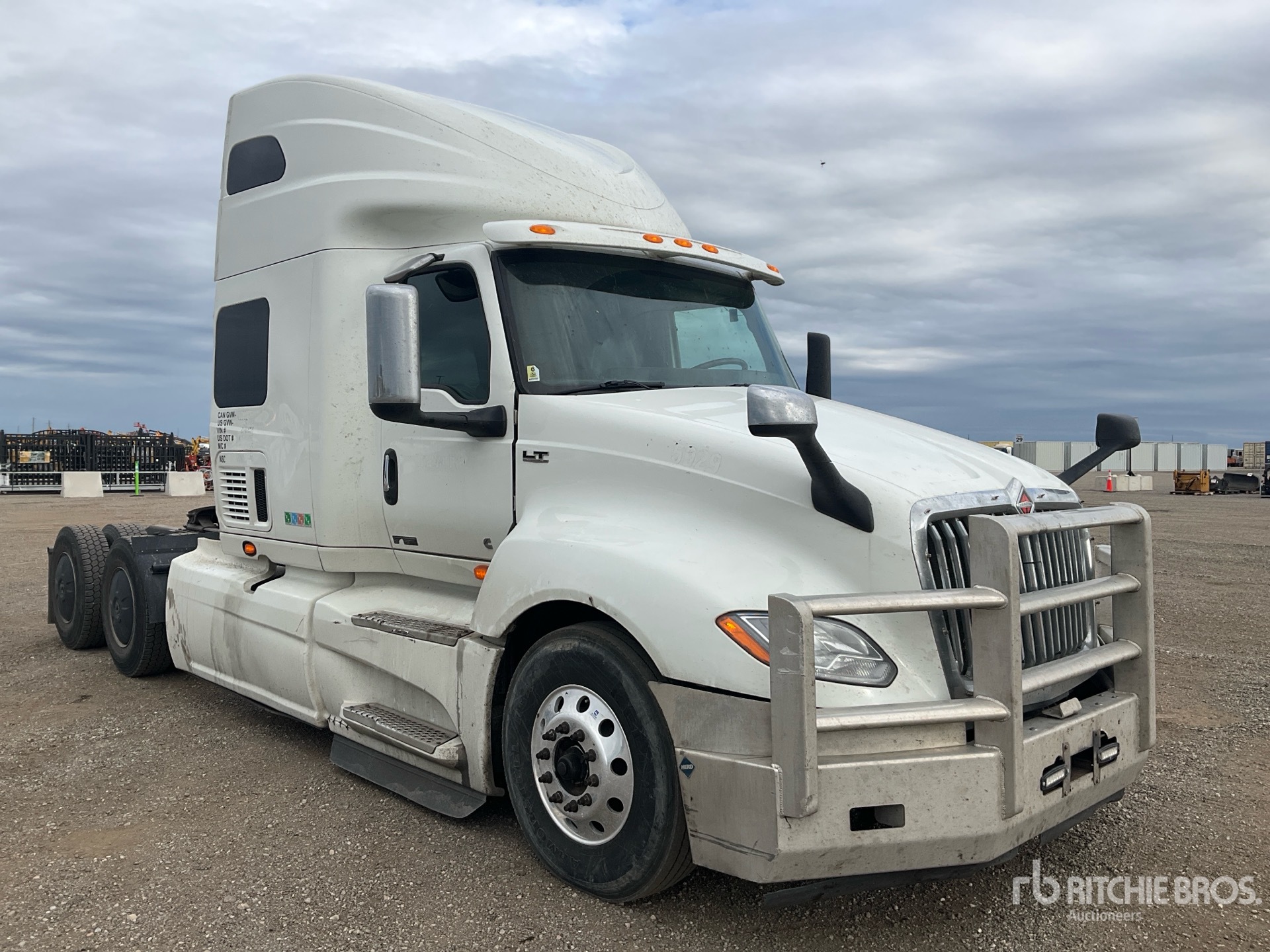 2023 International LT625