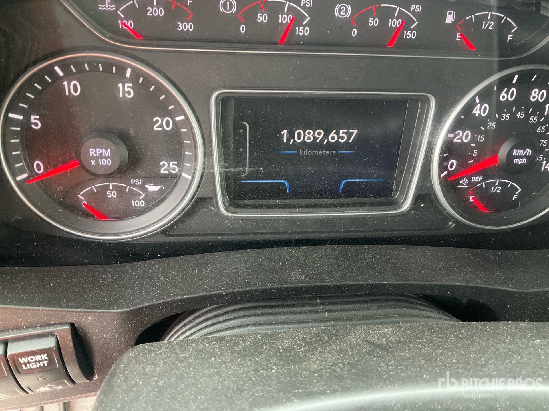 2023 International LT625