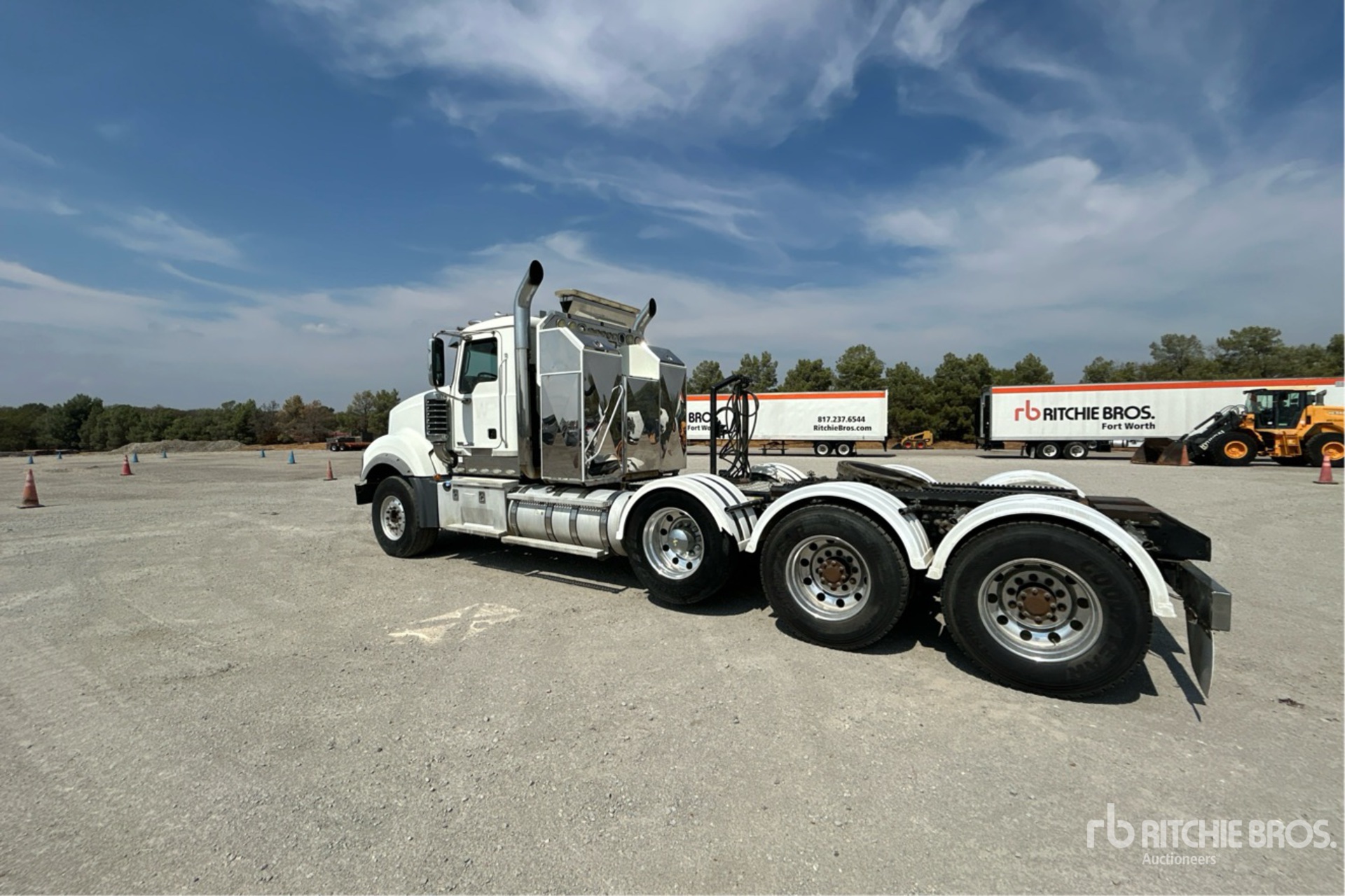 2013 Mack TD713