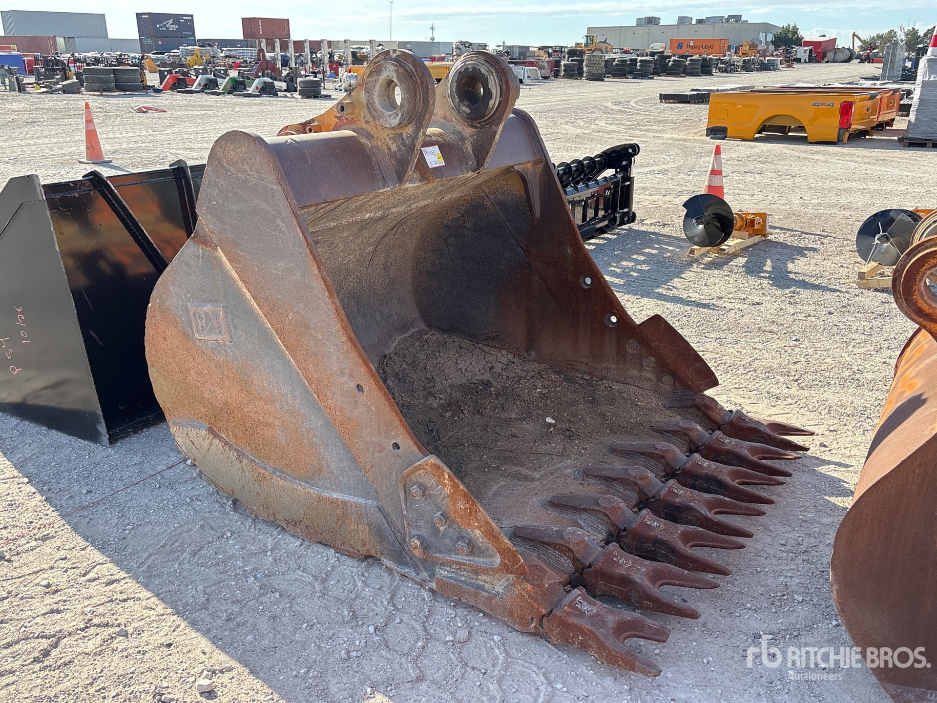 Caterpillar 66 IN DIGGING