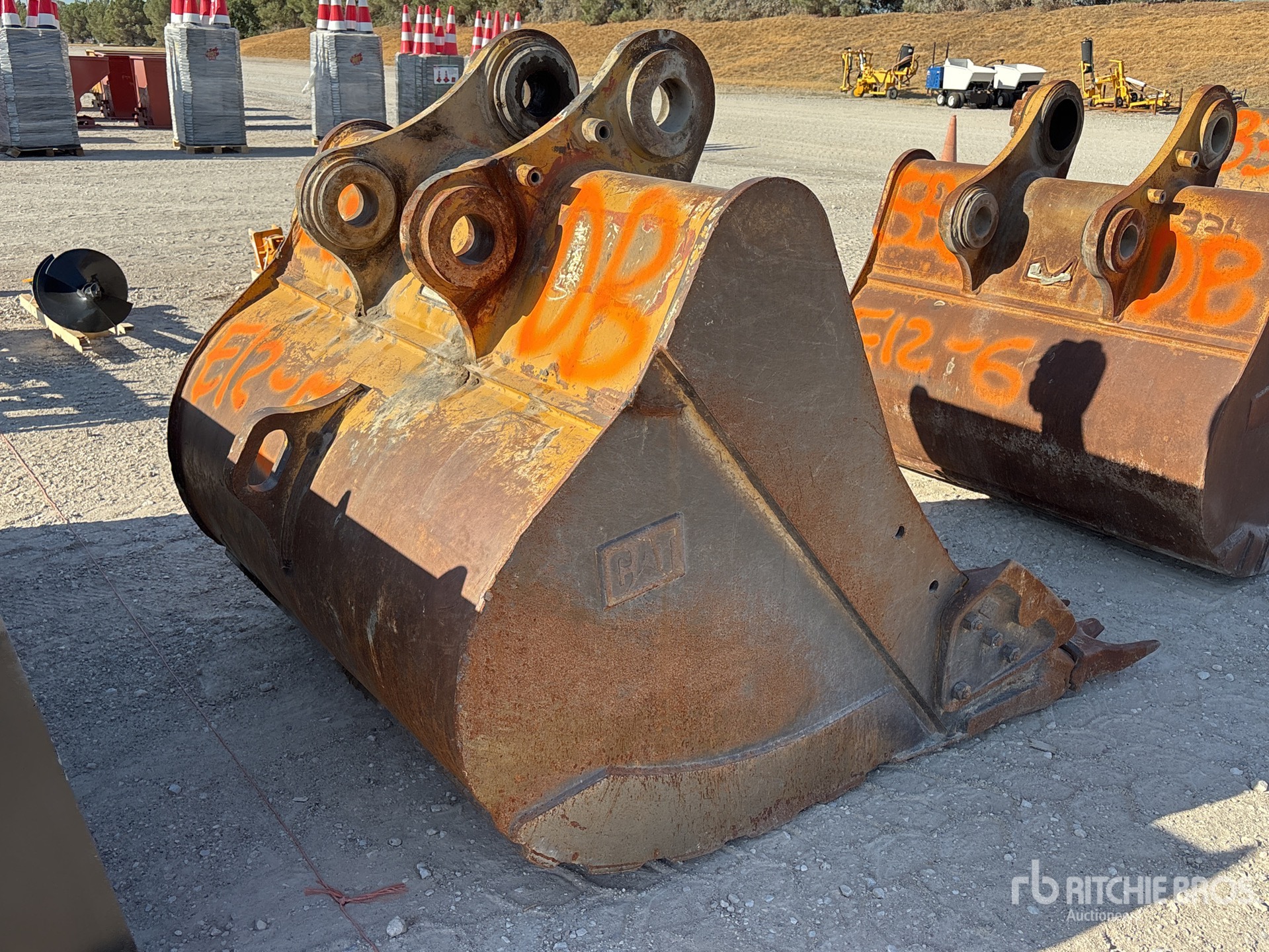 Caterpillar 66 IN DIGGING