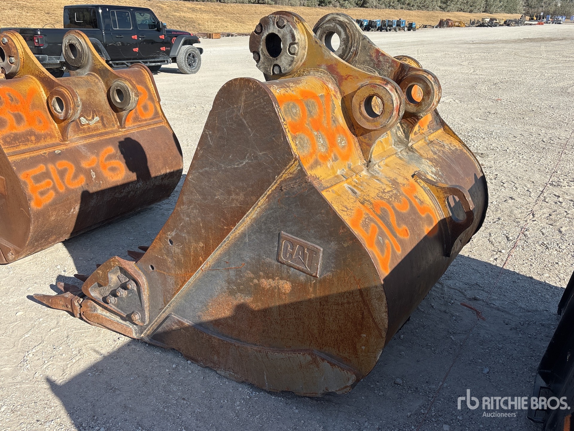 Caterpillar 66 IN DIGGING