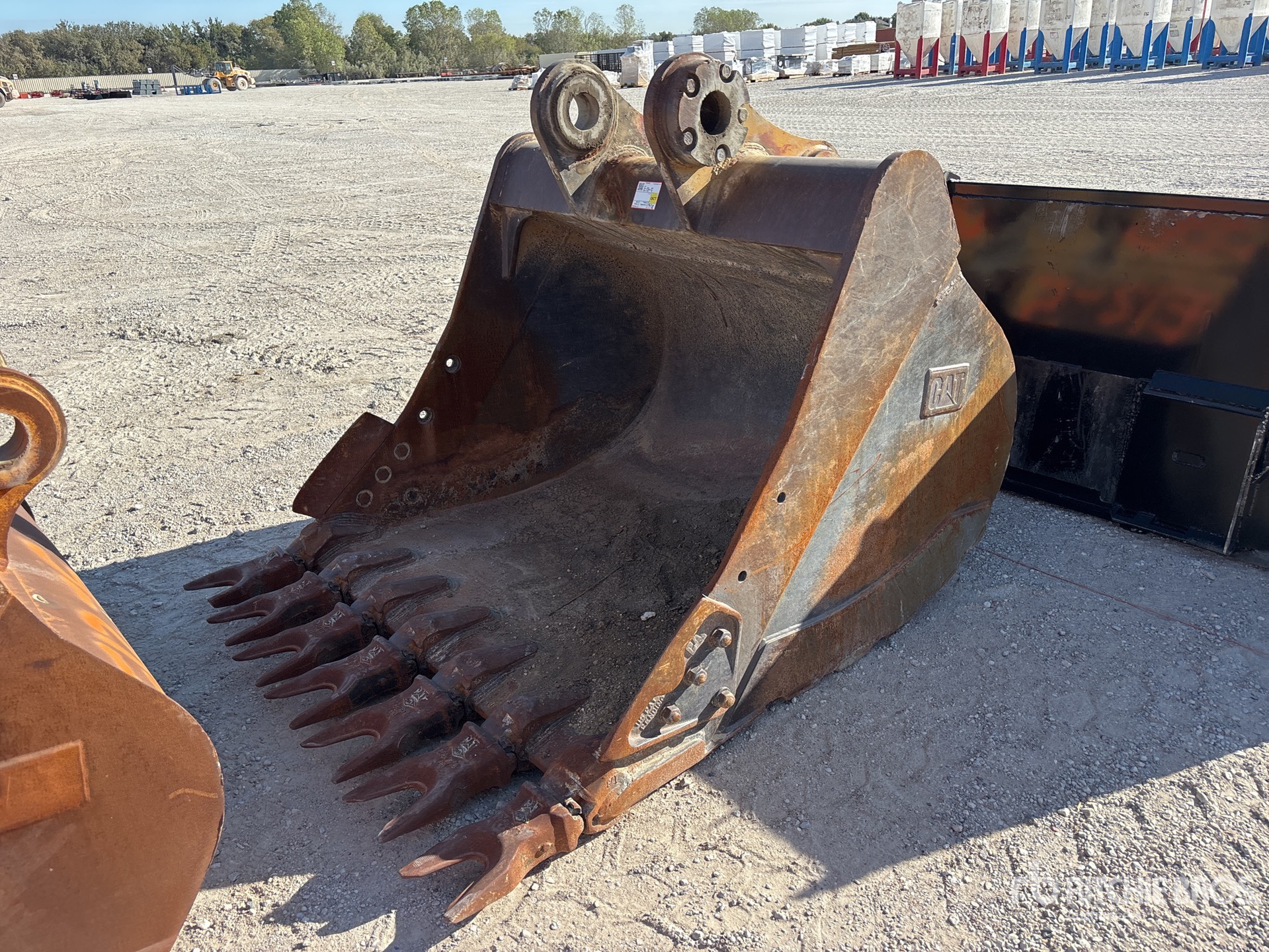 Photo of Caterpillar 66 in Digging