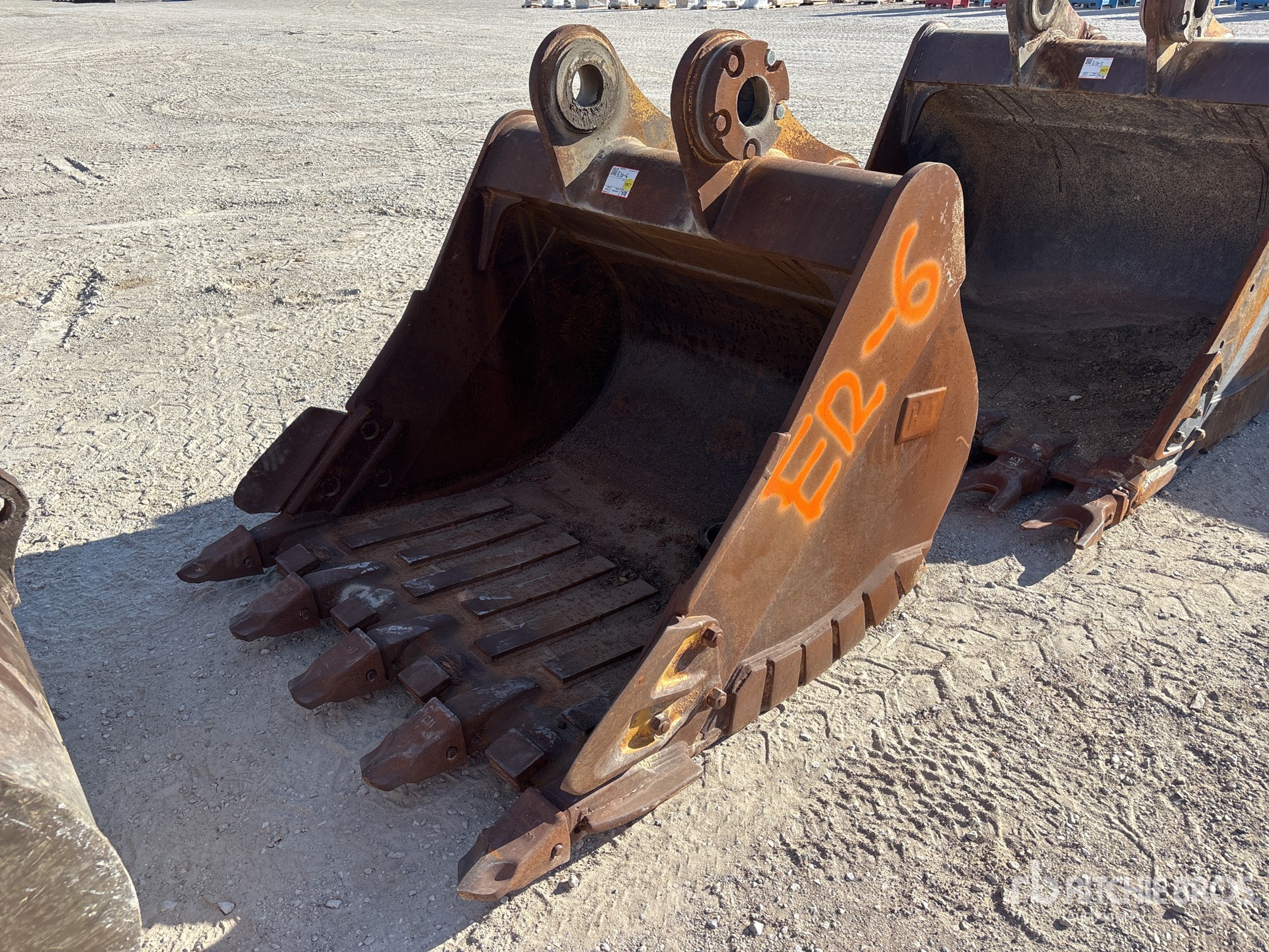 Photo of Caterpillar 60 in Digging