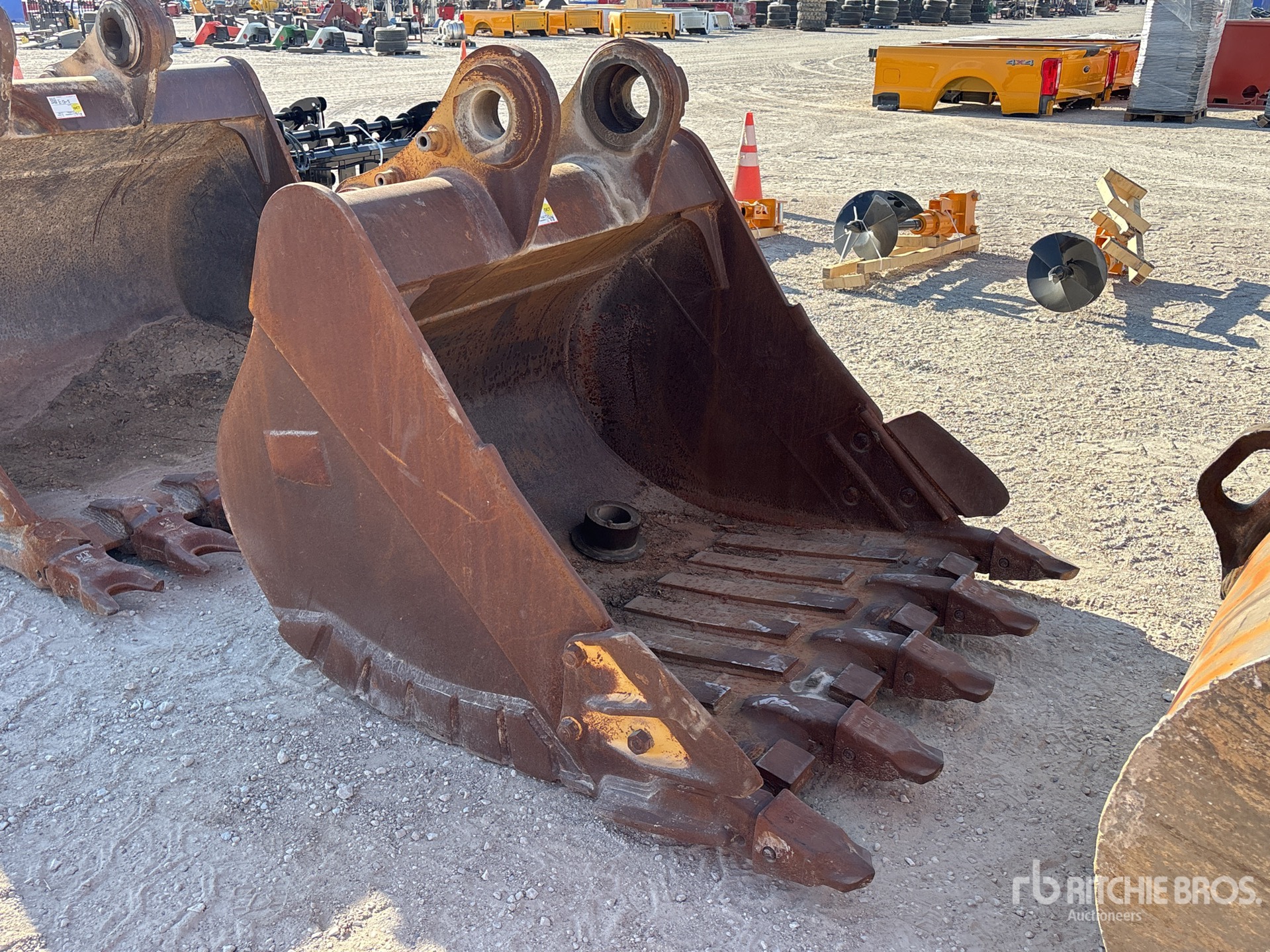 Caterpillar 60 IN DIGGING
