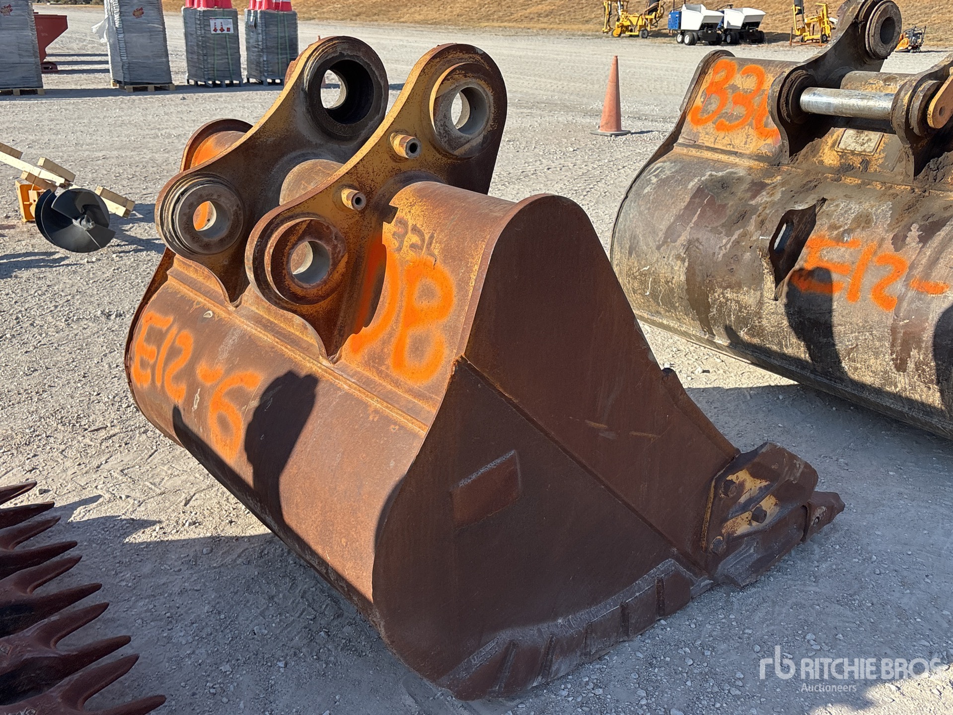 Caterpillar 60 IN DIGGING