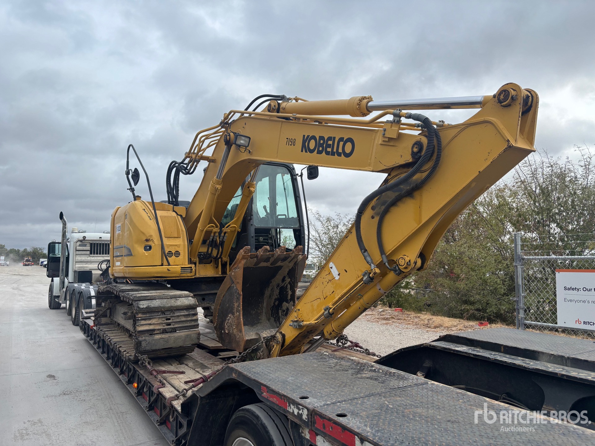 2016 Kobelco SK140SR LC-5