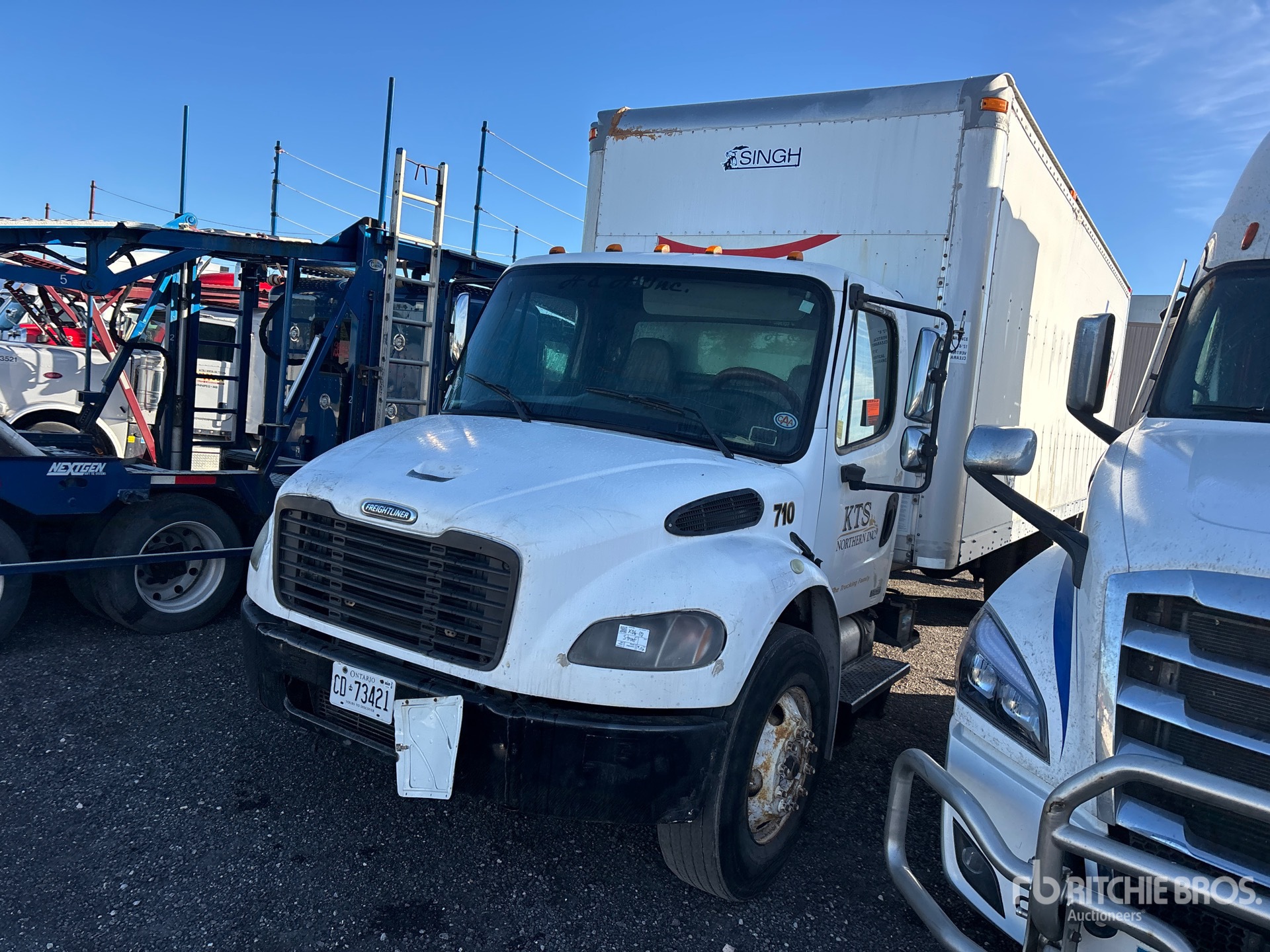 2005 Freightliner M2 106