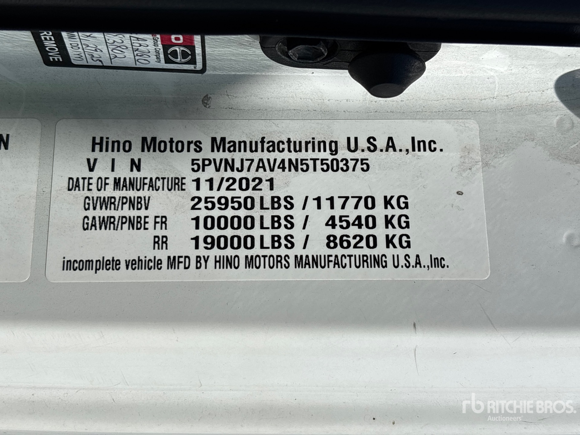 2022 Hino 268
