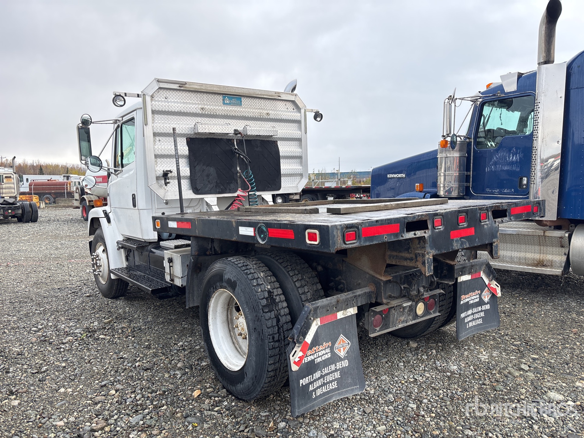 2000 Freightliner FL 70