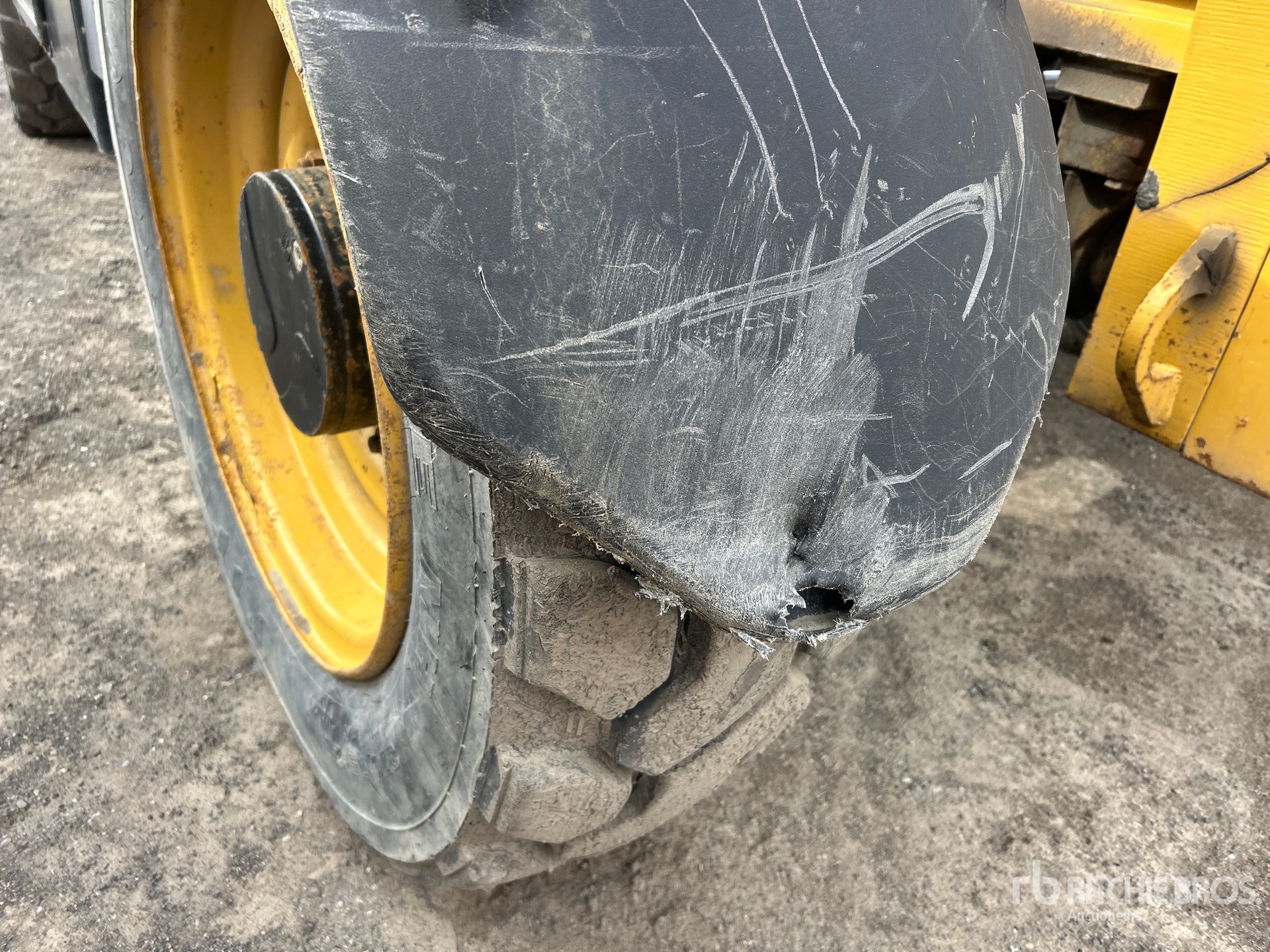 2012 Caterpillar TL943C