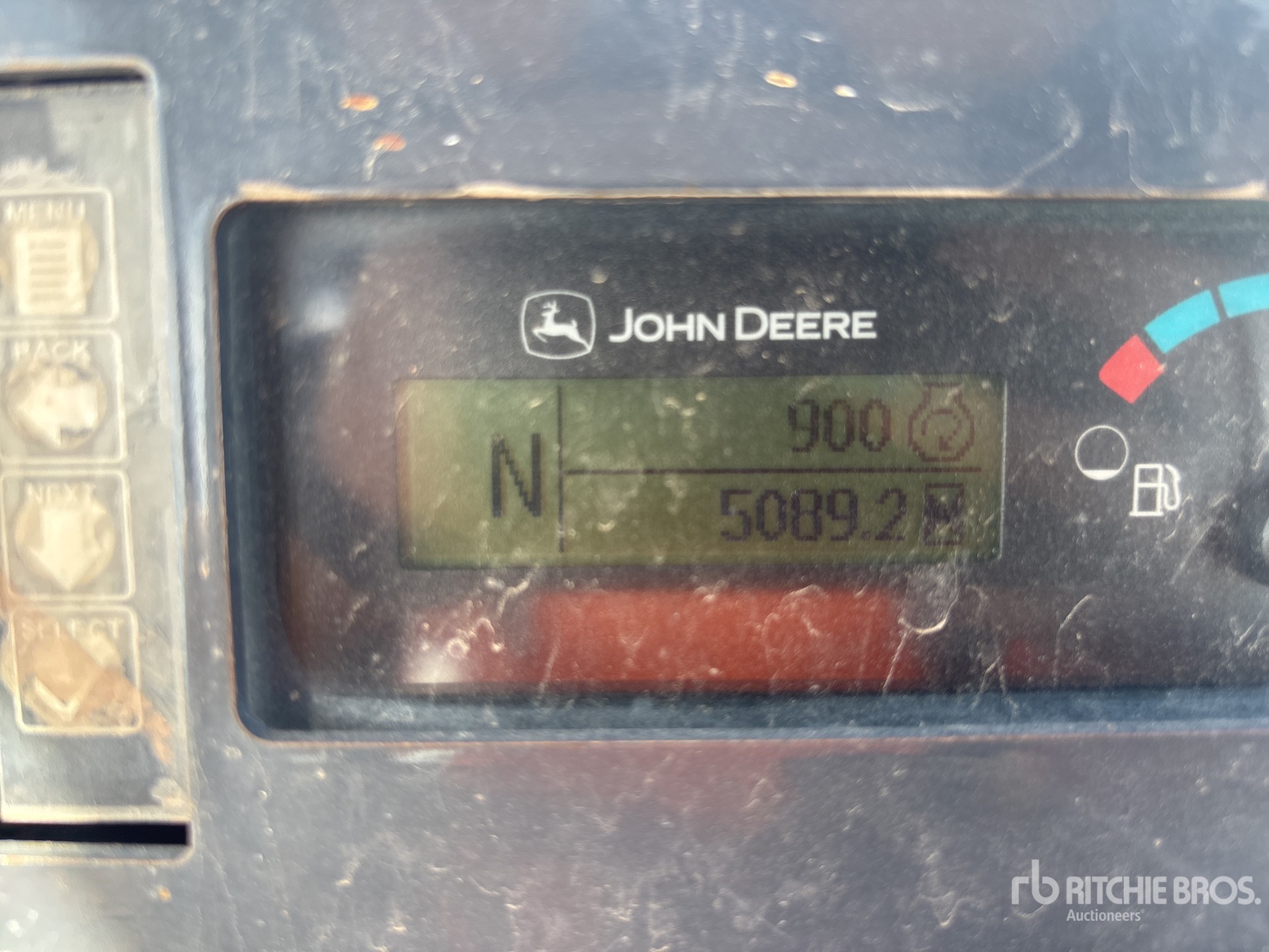 2018 John Deere 210L