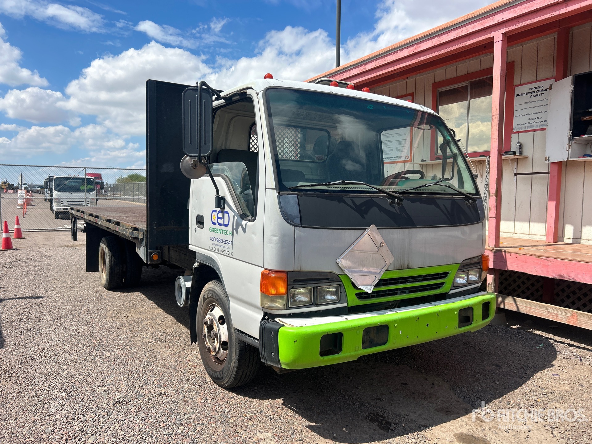 2005 Isuzu NPR
