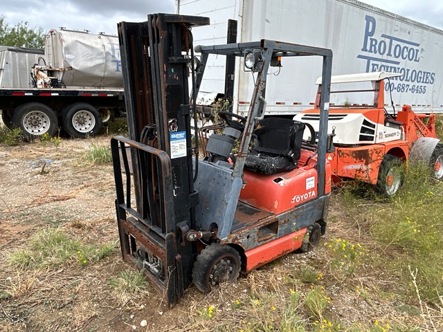 1996 Toyota 42-6FGCU15 2810 lb Cushion Tire Forklift