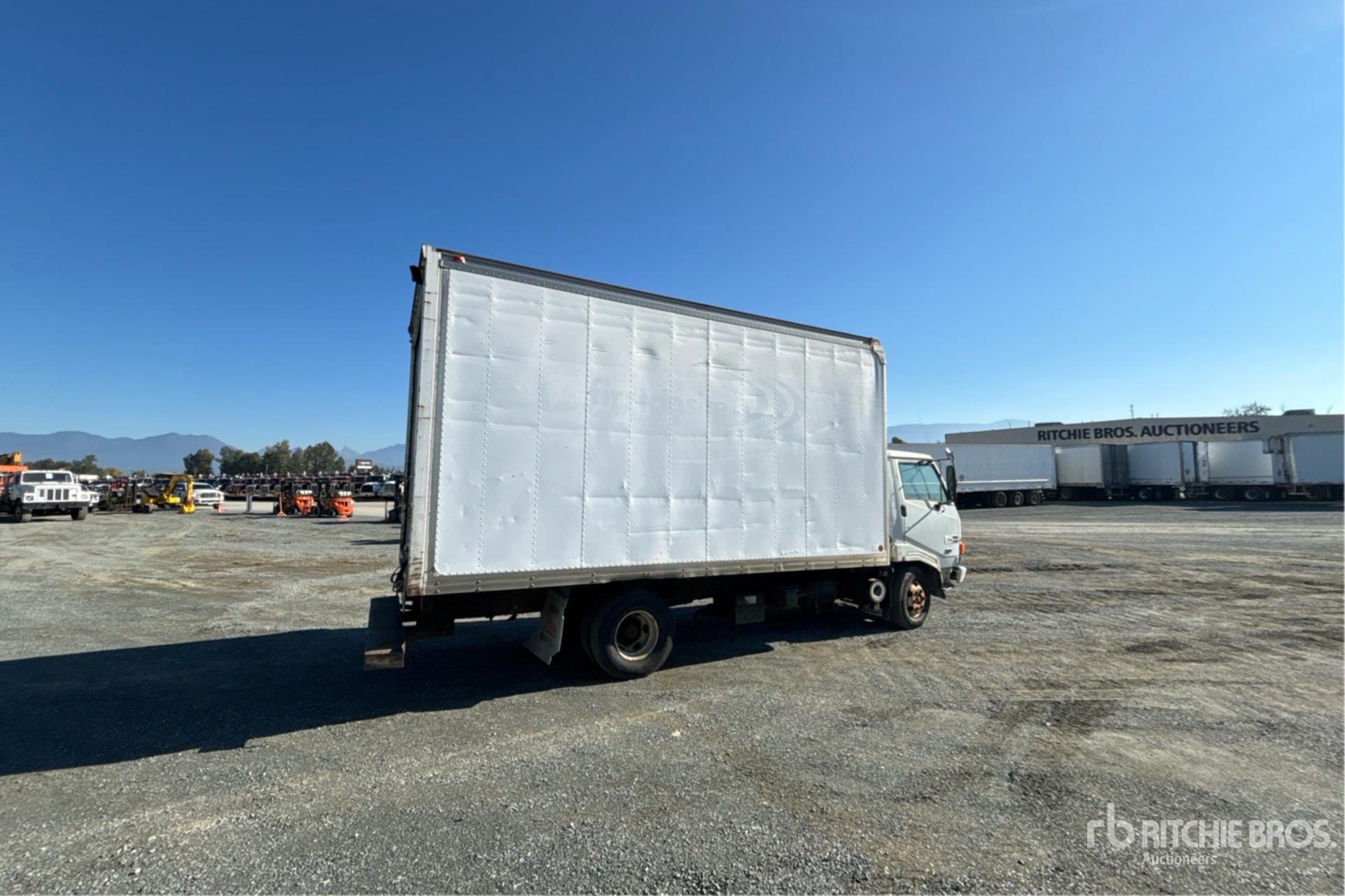 1997 Hino FB1715