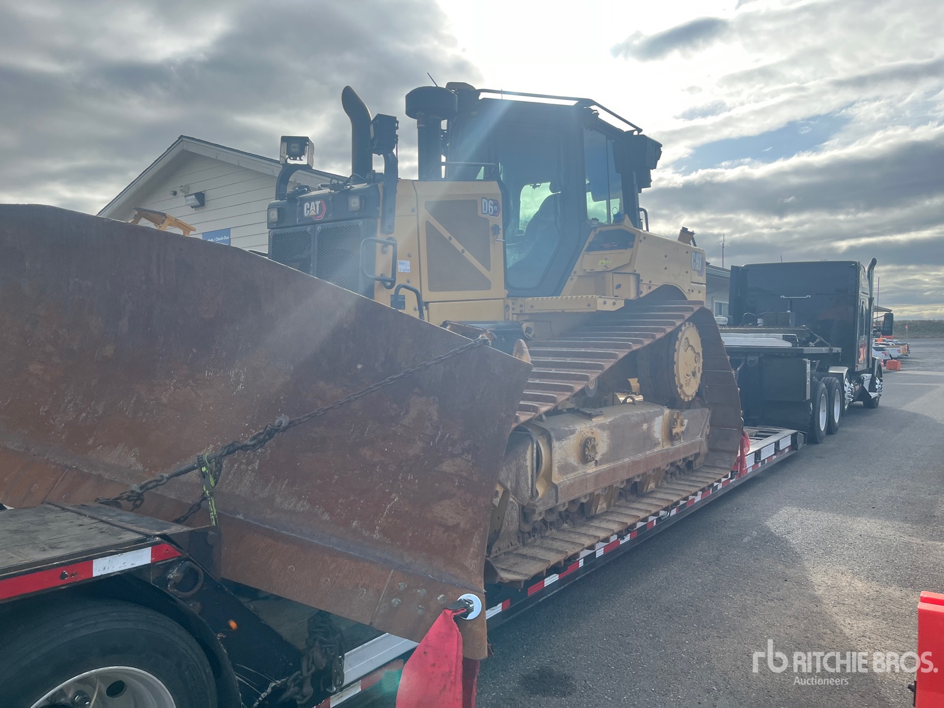2020 Caterpillar D6 XE LGP