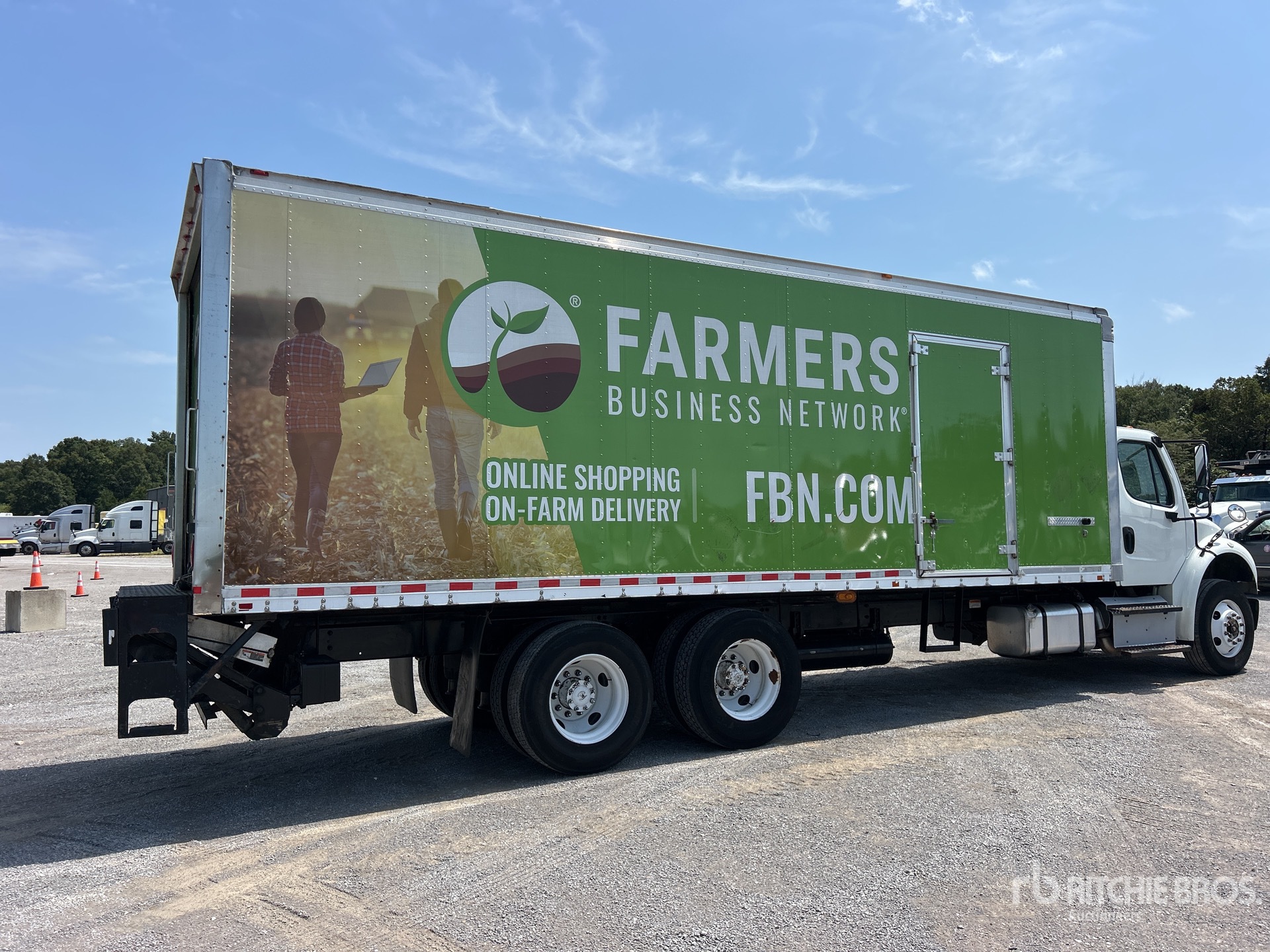 2014 Freightliner M2 106
