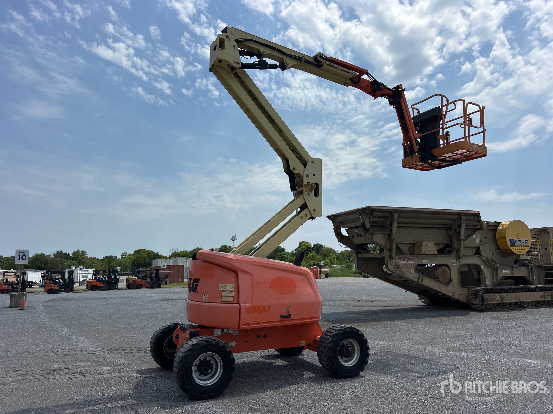 2015 JLG 450AJ