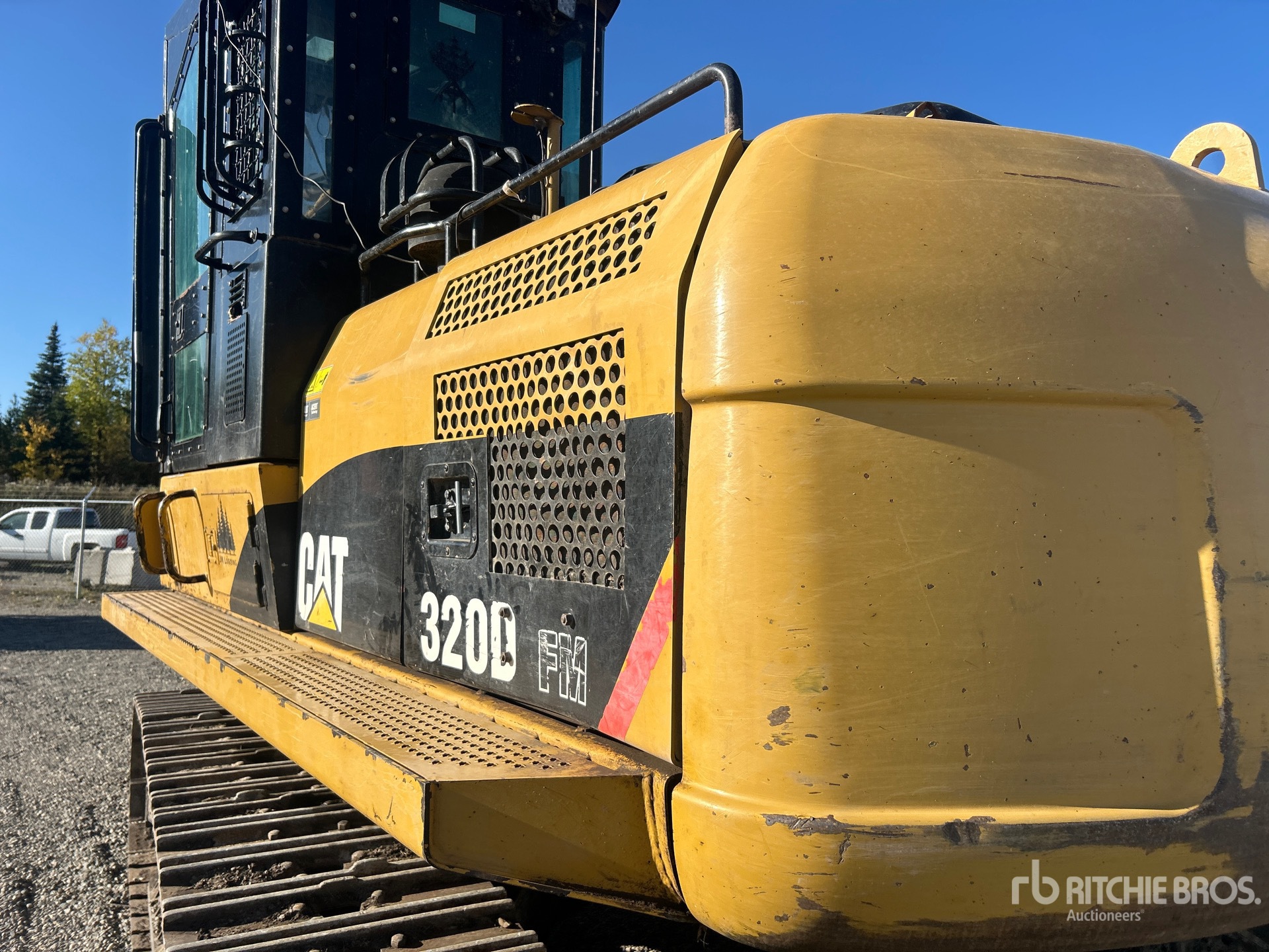 2010 John Deere 320D