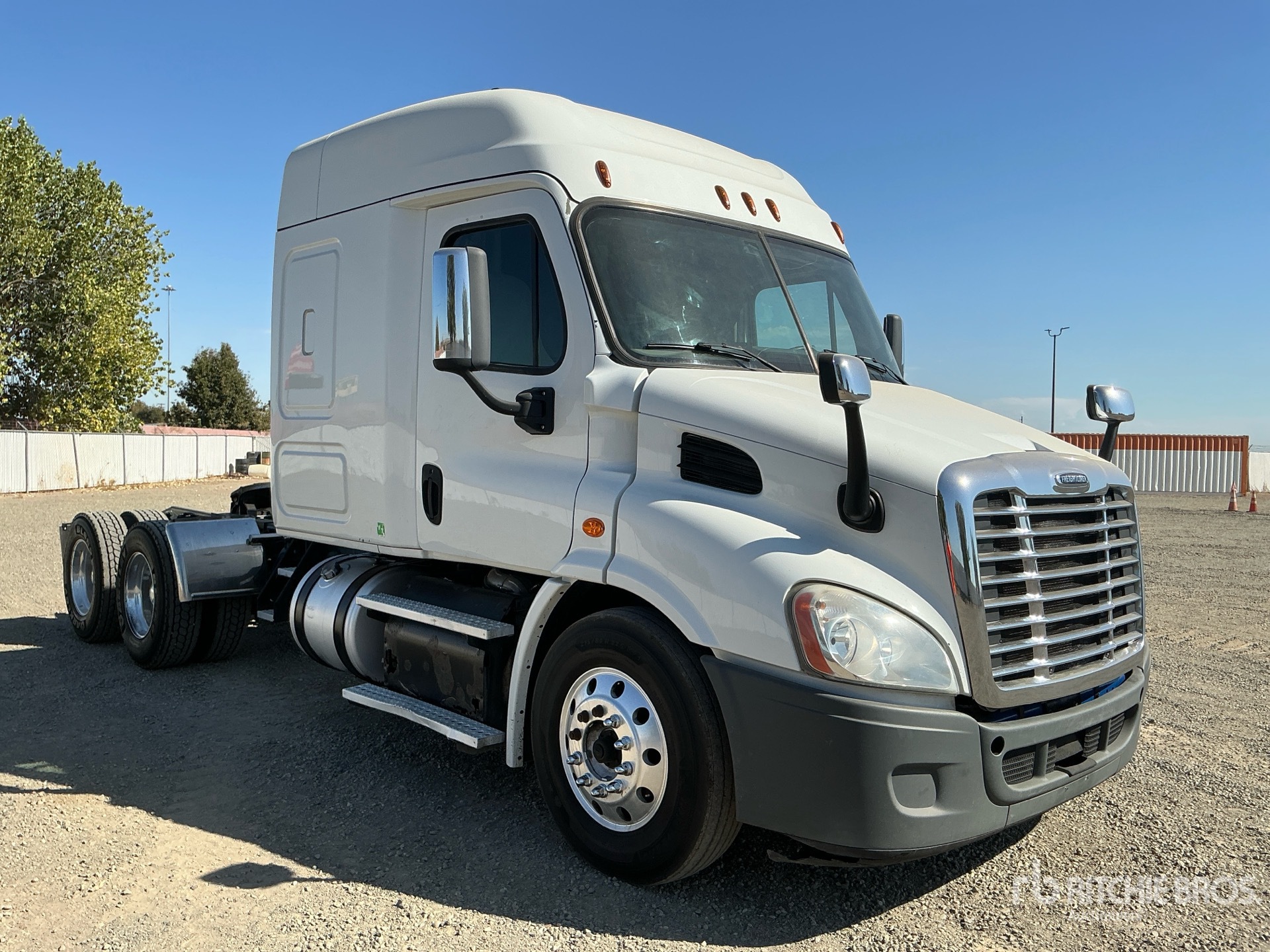 2019 Freightliner CASCADIA 113