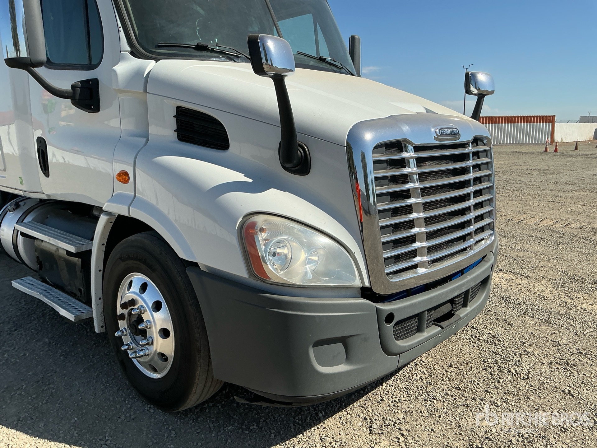 2019 Freightliner CASCADIA 113