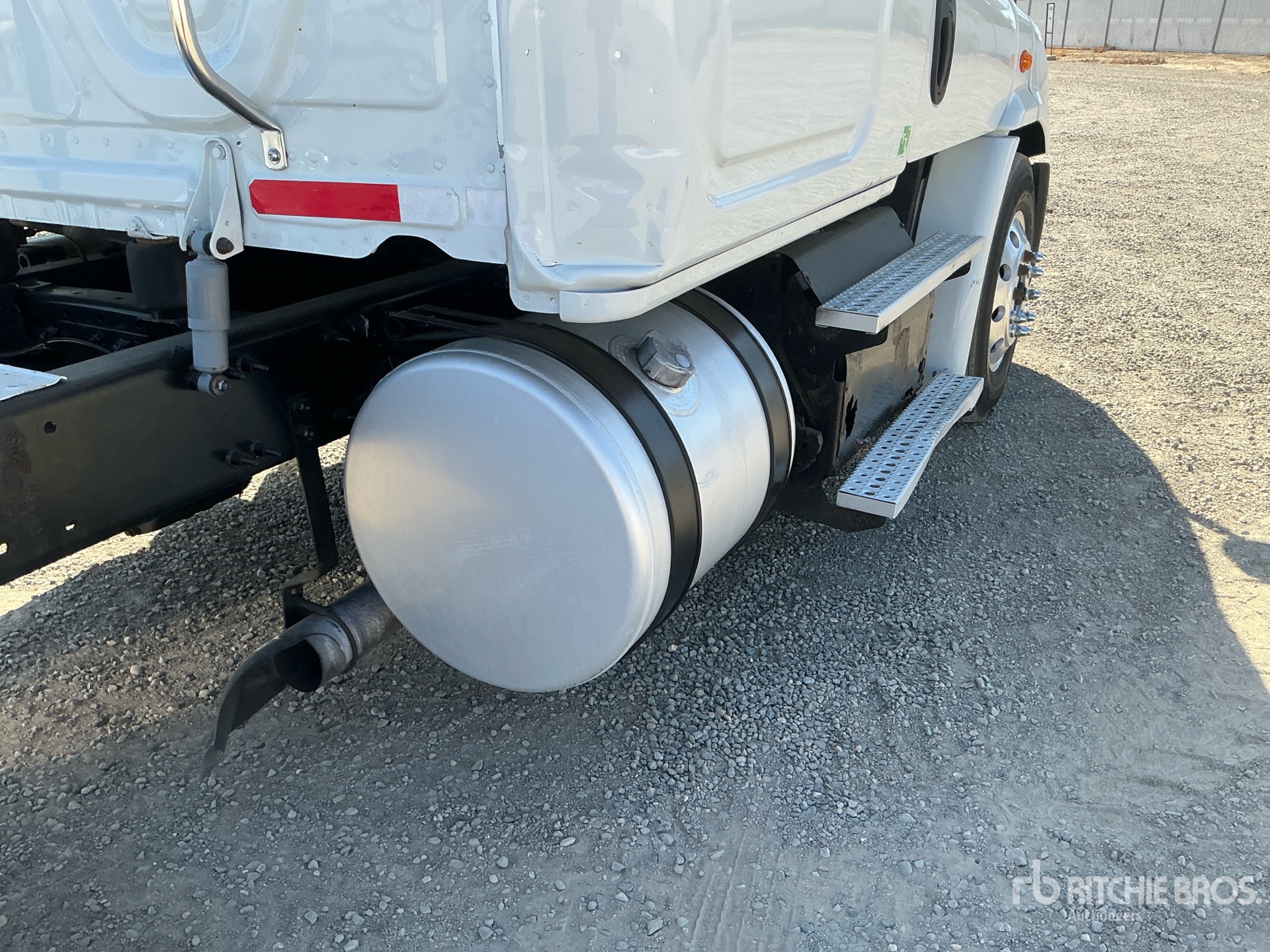 2019 Freightliner CASCADIA 113