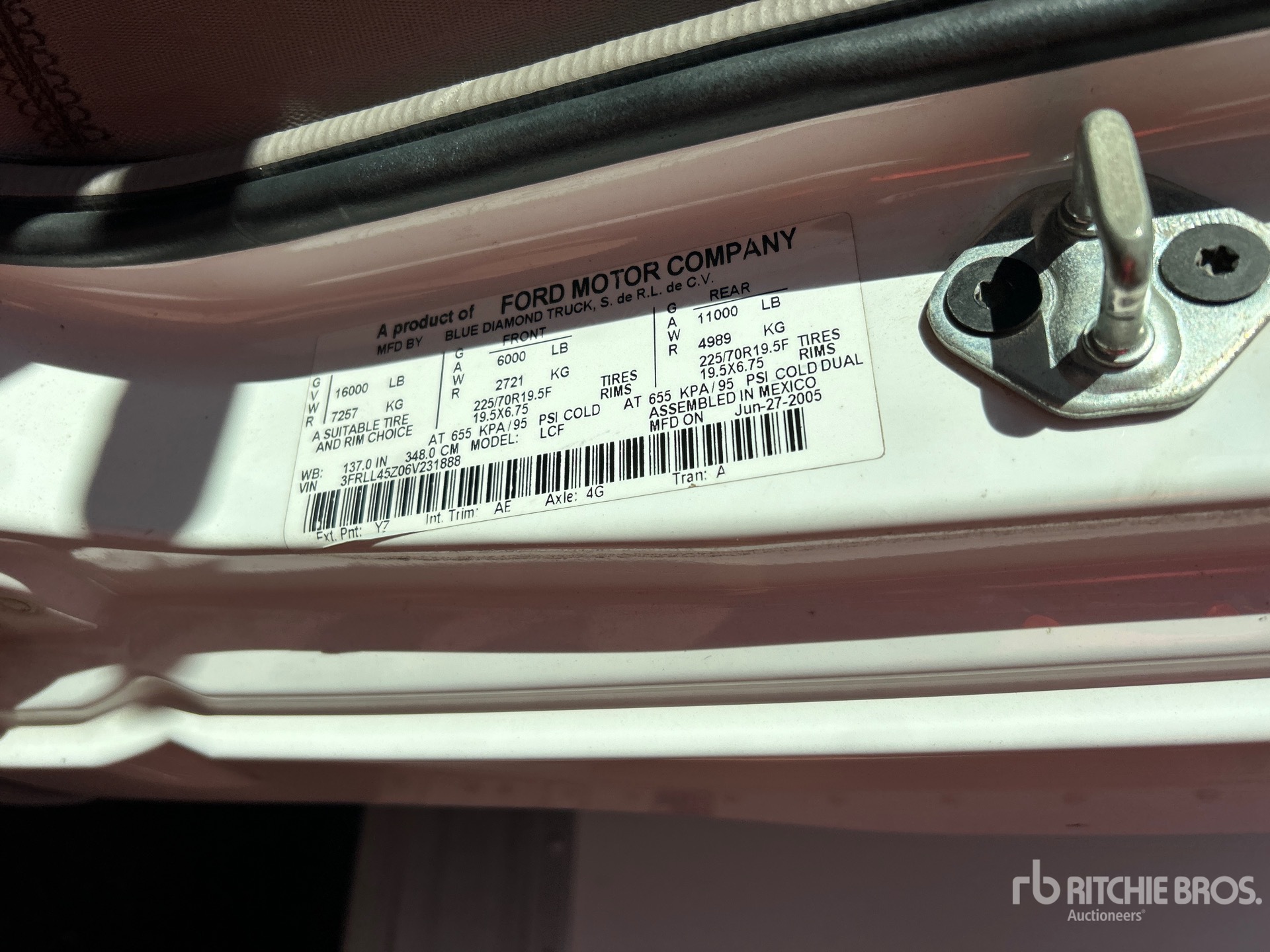 2006 Ford LCF