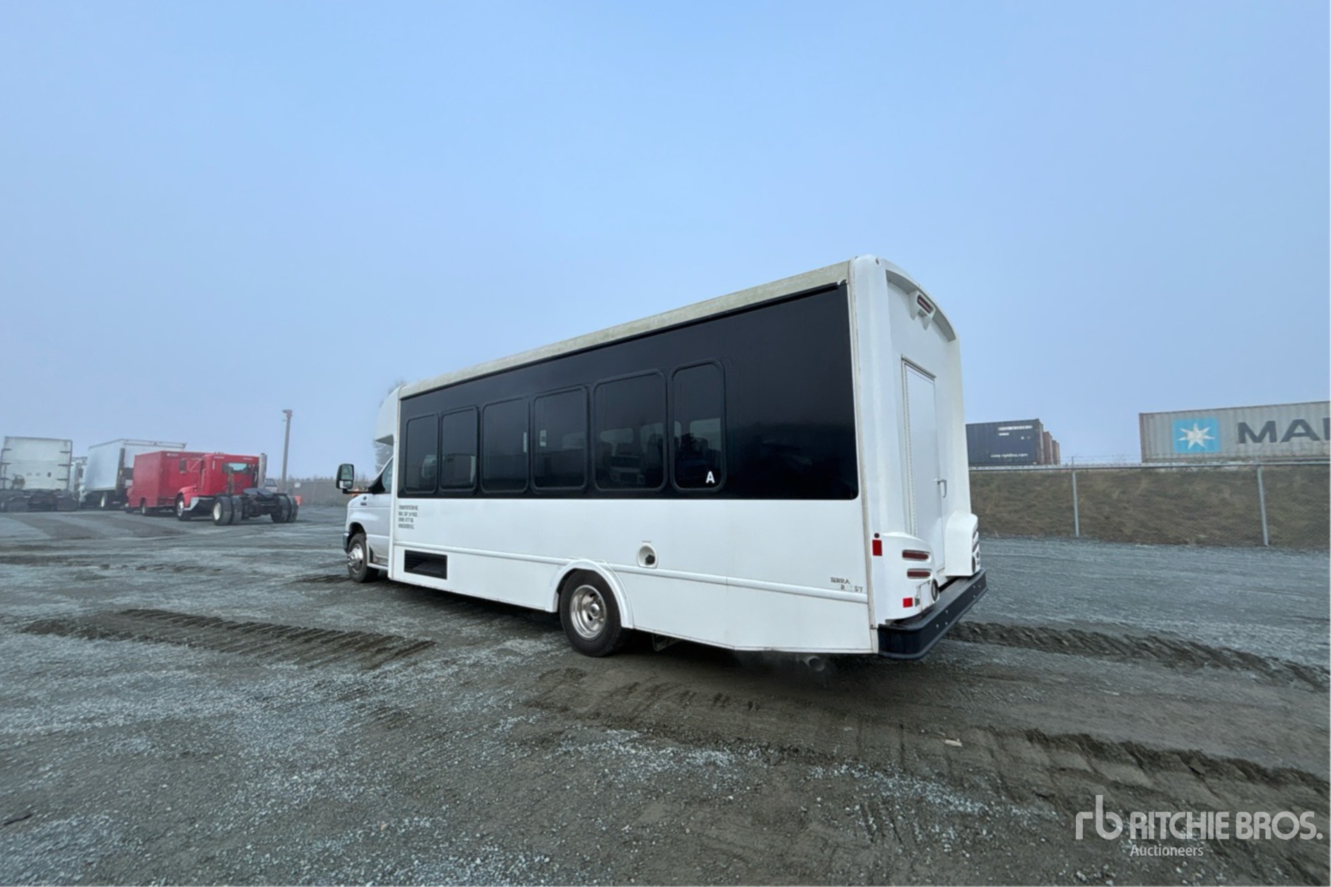 2017 Ford E-450