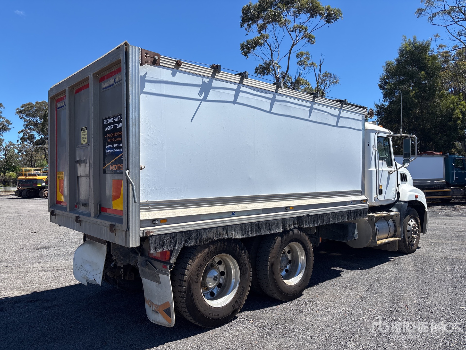 2010 Mack CMMR GRANITE