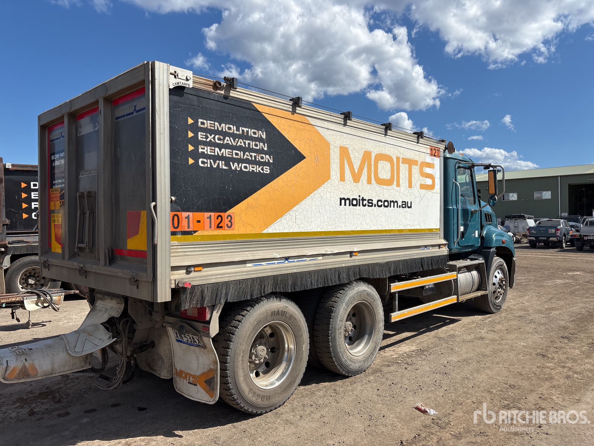 2010 Mack CMMR GRANITE