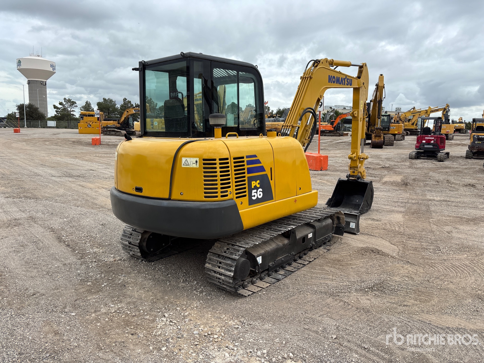 2019 Komatsu PC56-7