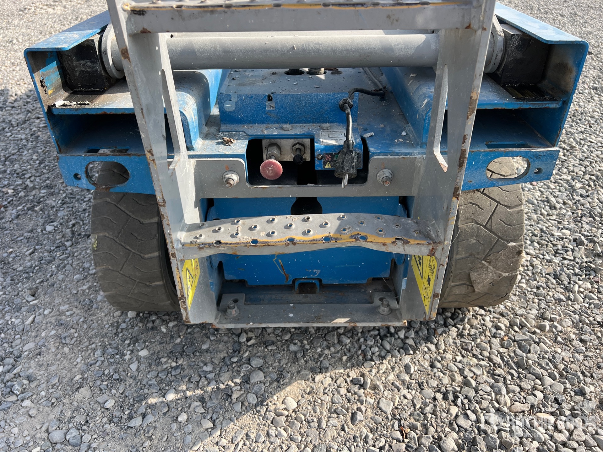 2016 Genie GS2632