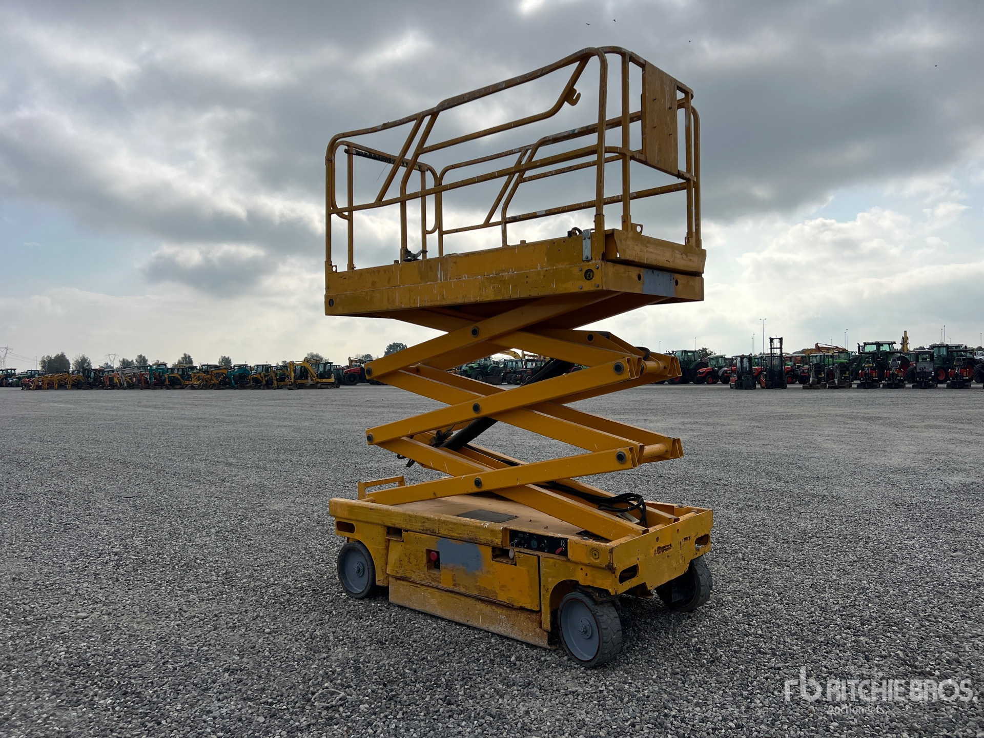 Photo of 2009 Haulotte COMPACT 8W NT