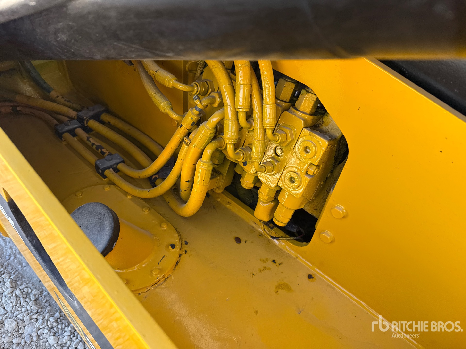 2000 JCB 300