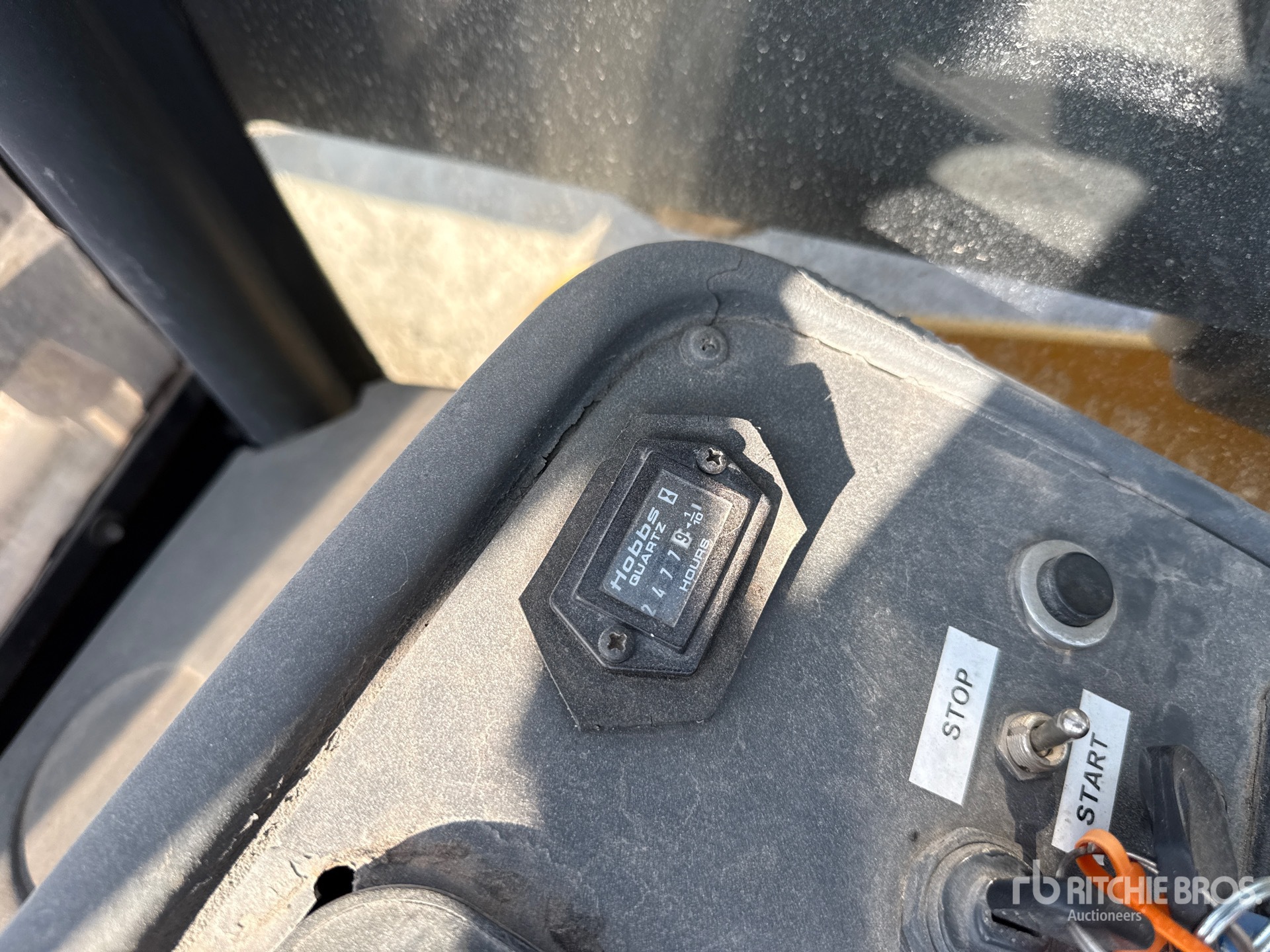 2000 JCB 300