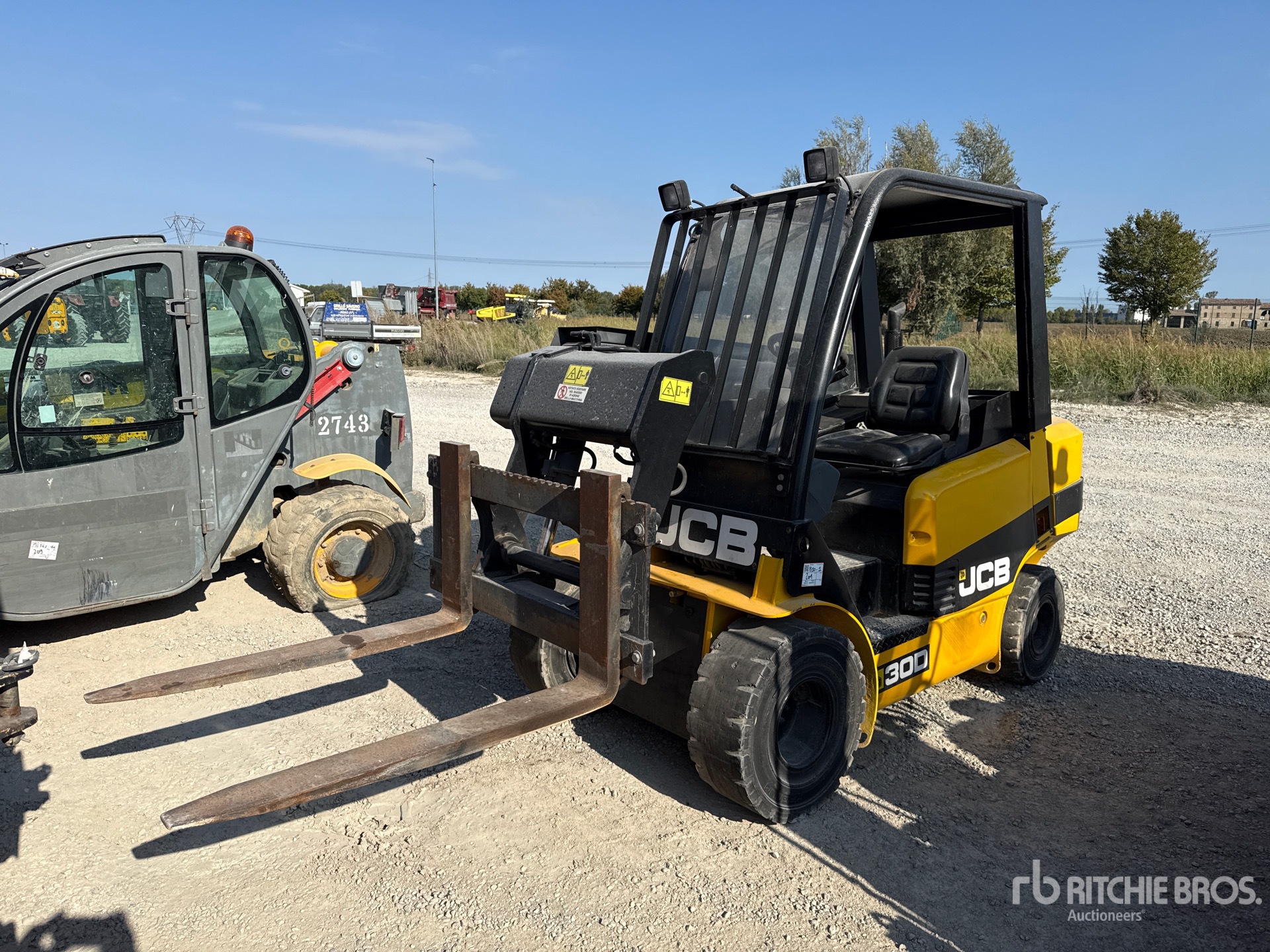 2000 JCB 300