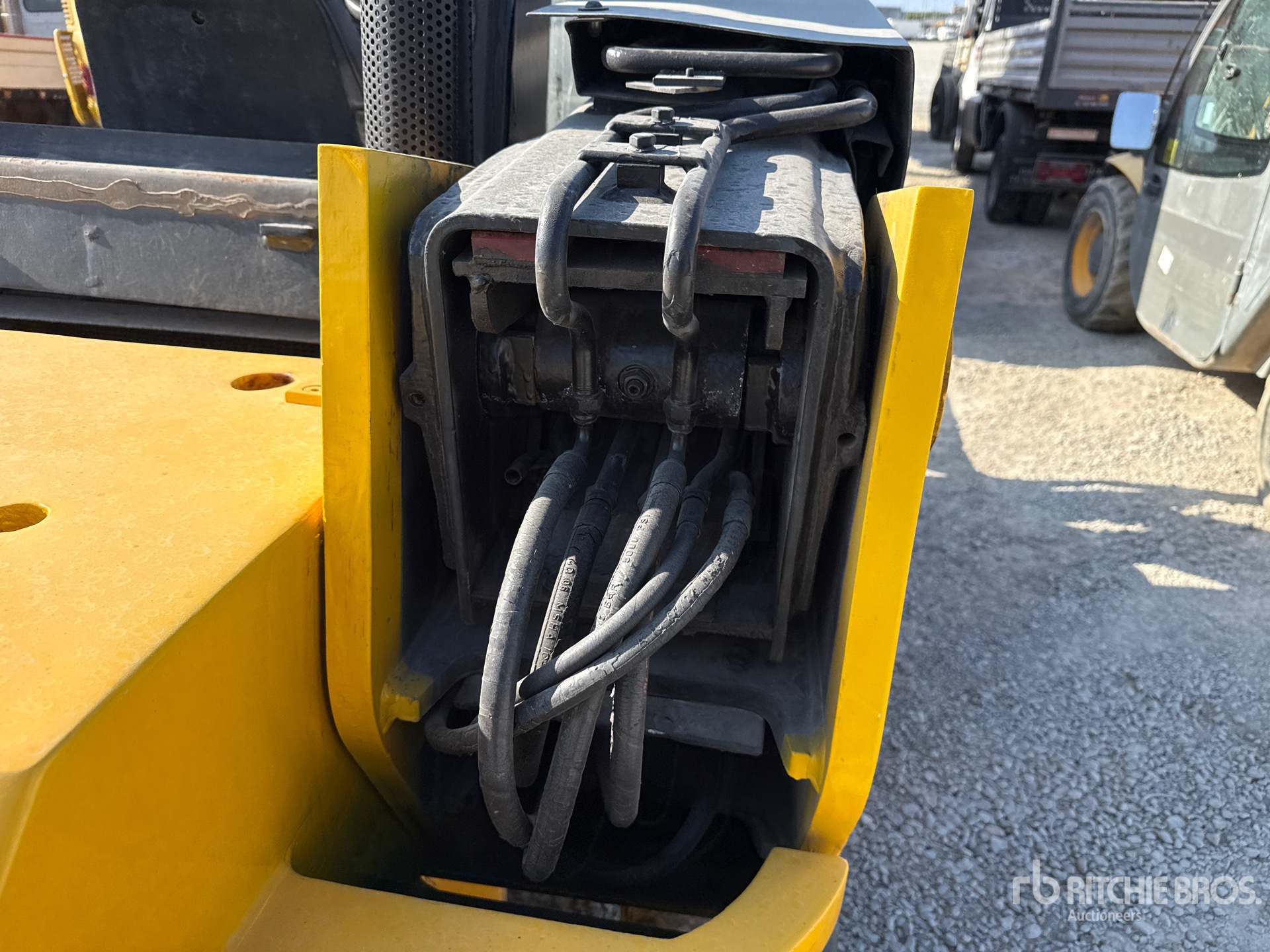 2000 JCB 300