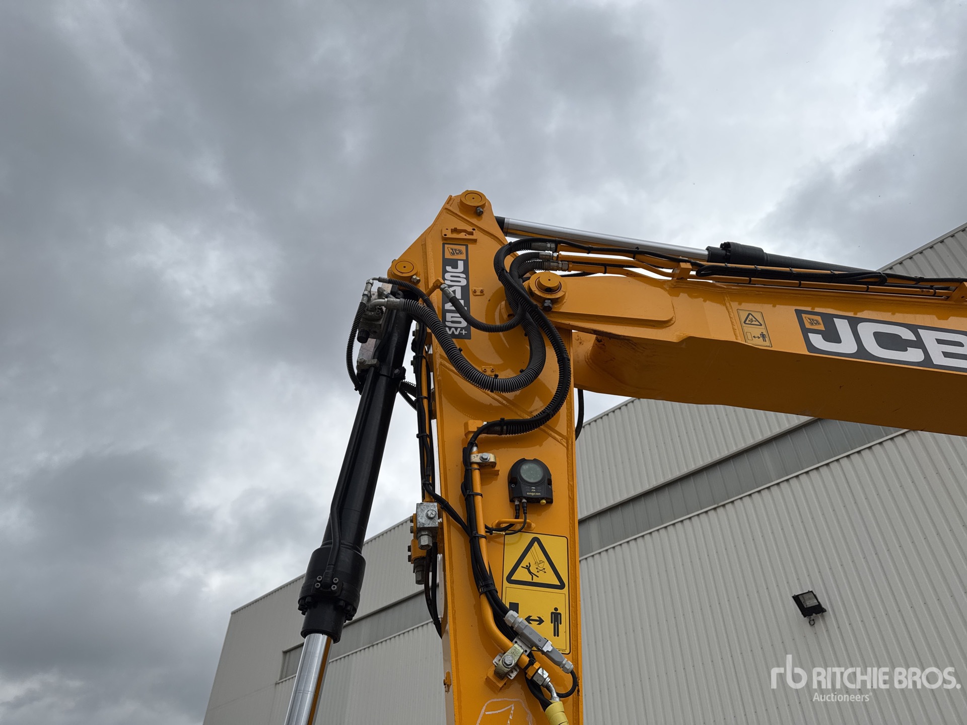 2023 JCB JS145WT-SV
