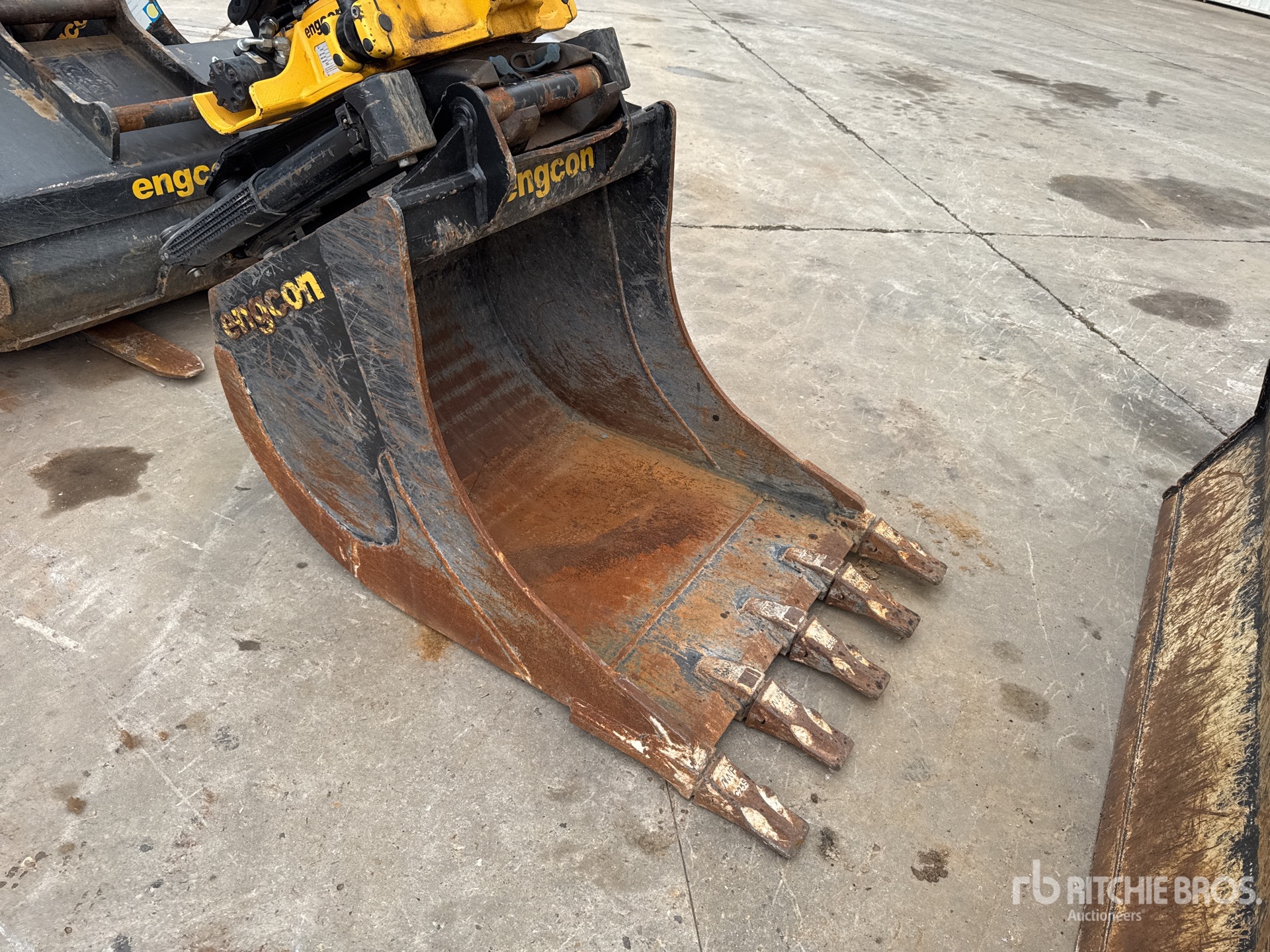 2023 JCB JS145WT-SV