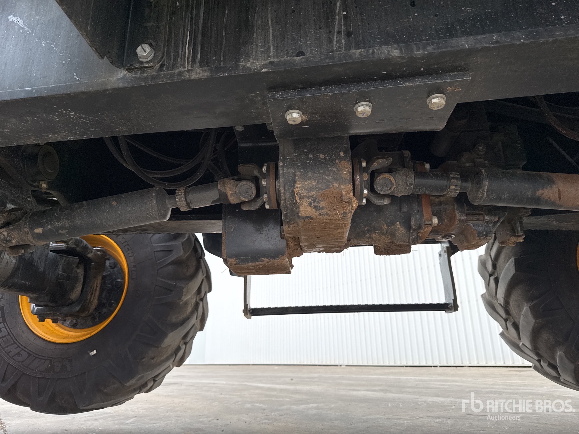 2023 JCB JS145WT-SV